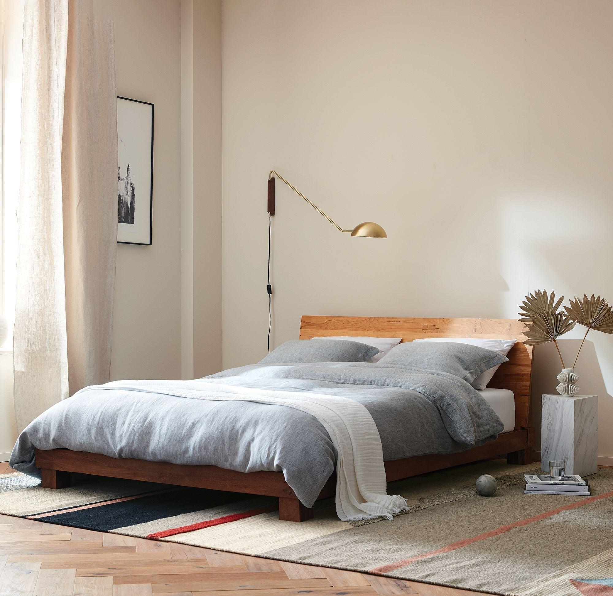 Swing Dome Wall Light - Cueteks