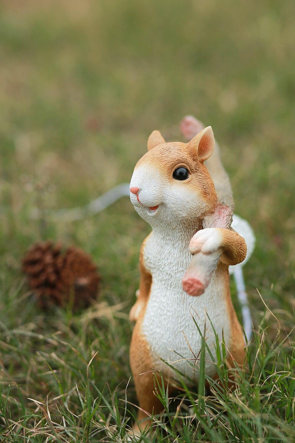 Squirrel Table Lamp - Cueteks