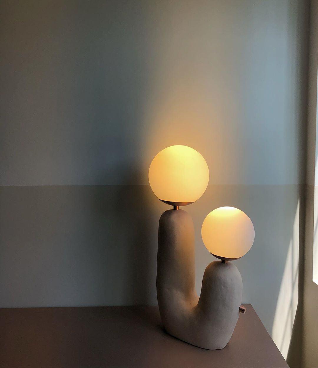 Oo Smooth Table Lamp - Cueteks