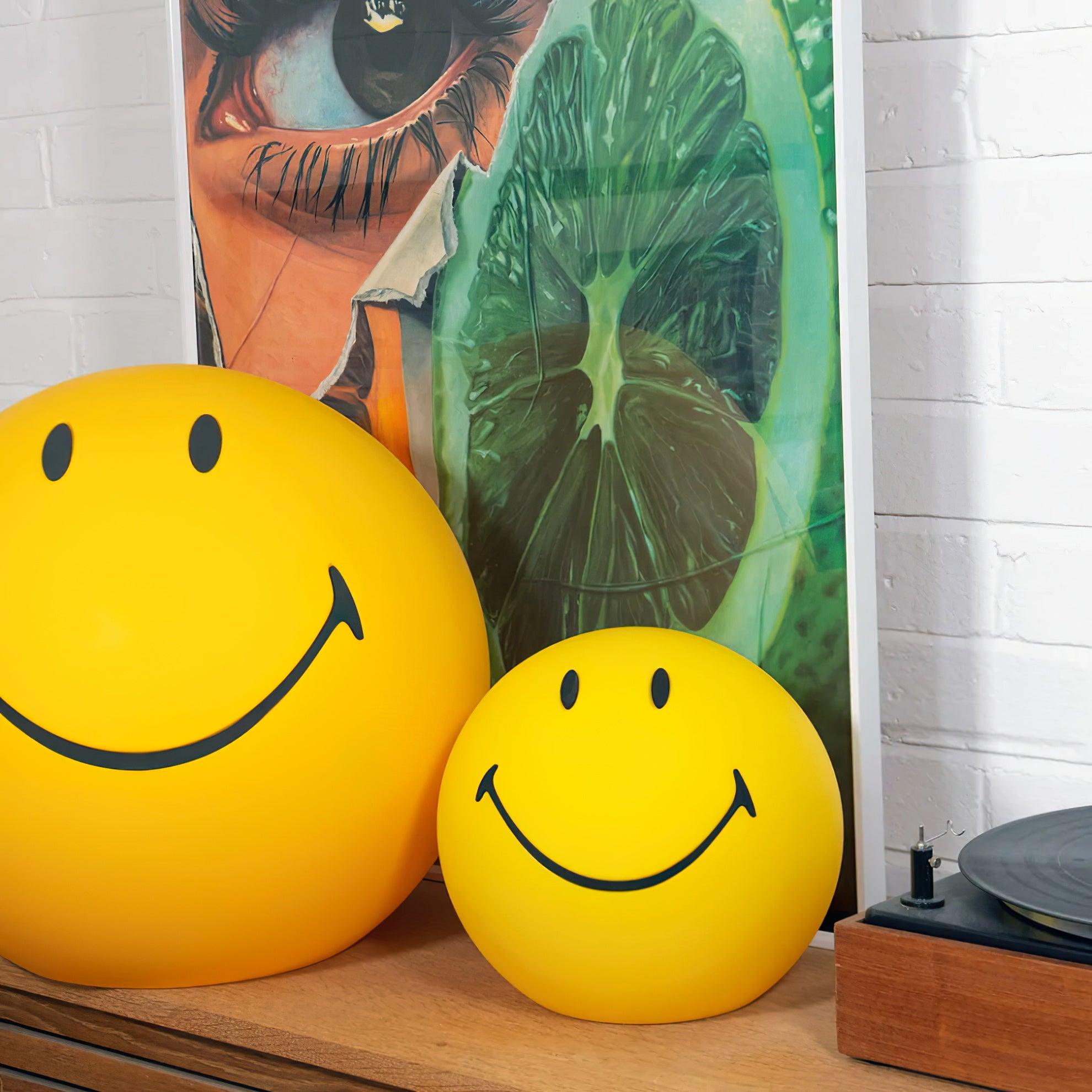 Smiling Rechargeable Built-in Battery Table Lamp - Cueteks