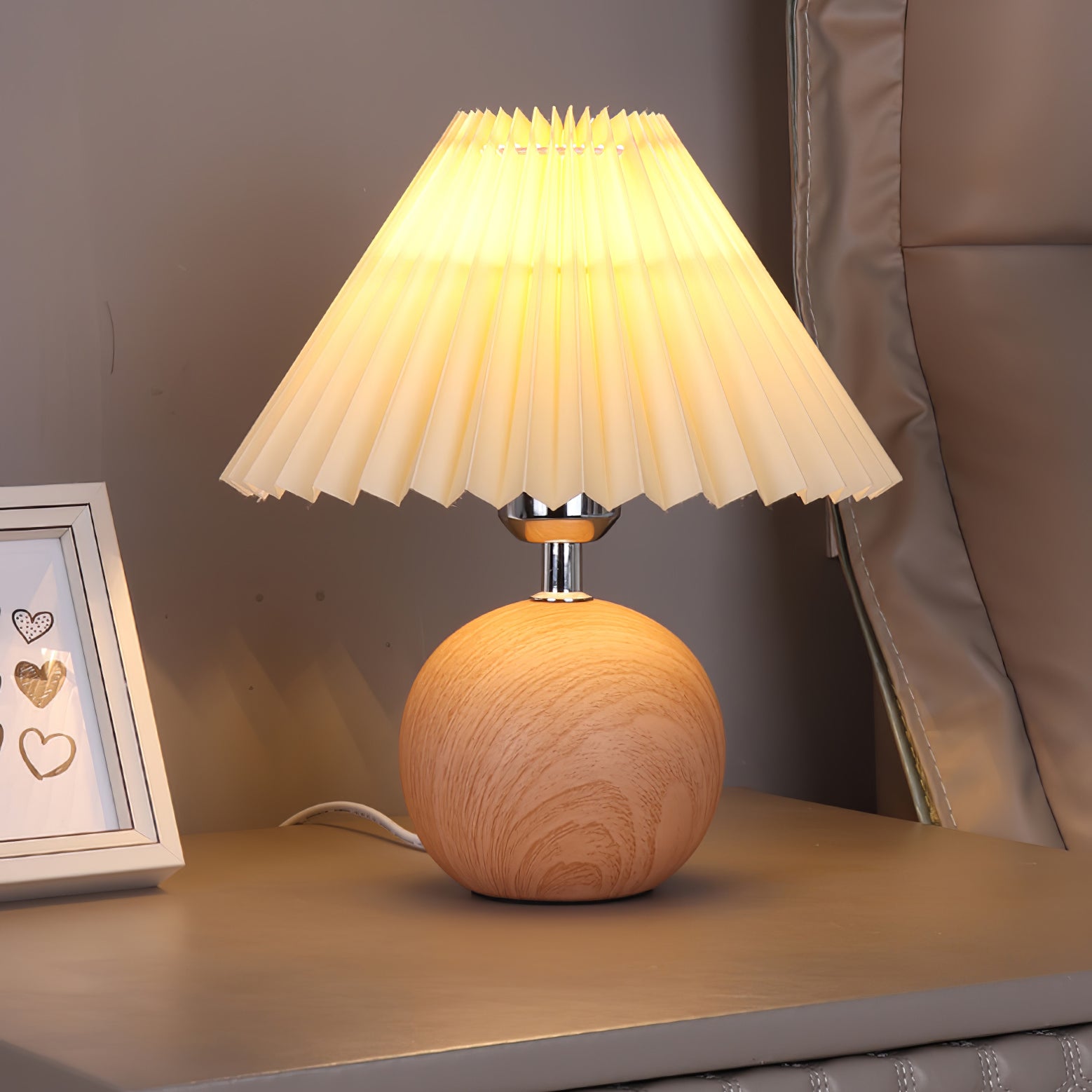 Wooden Pleated Table Lamp - Cueteks