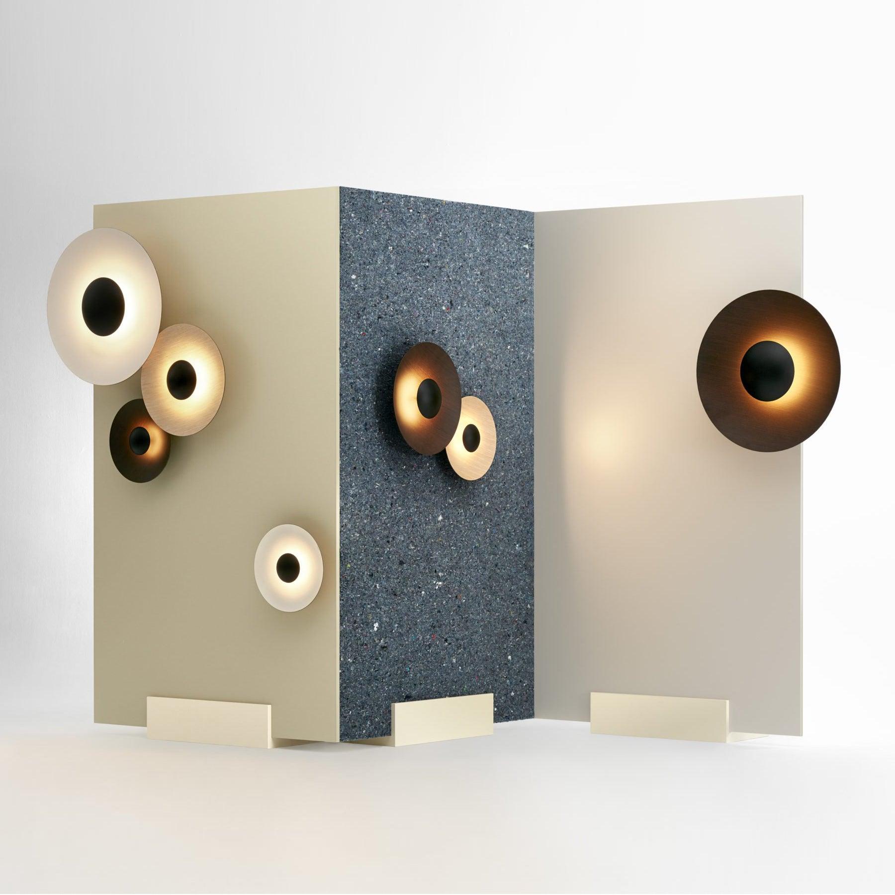 Simplicity Glow round metal LED wall light
