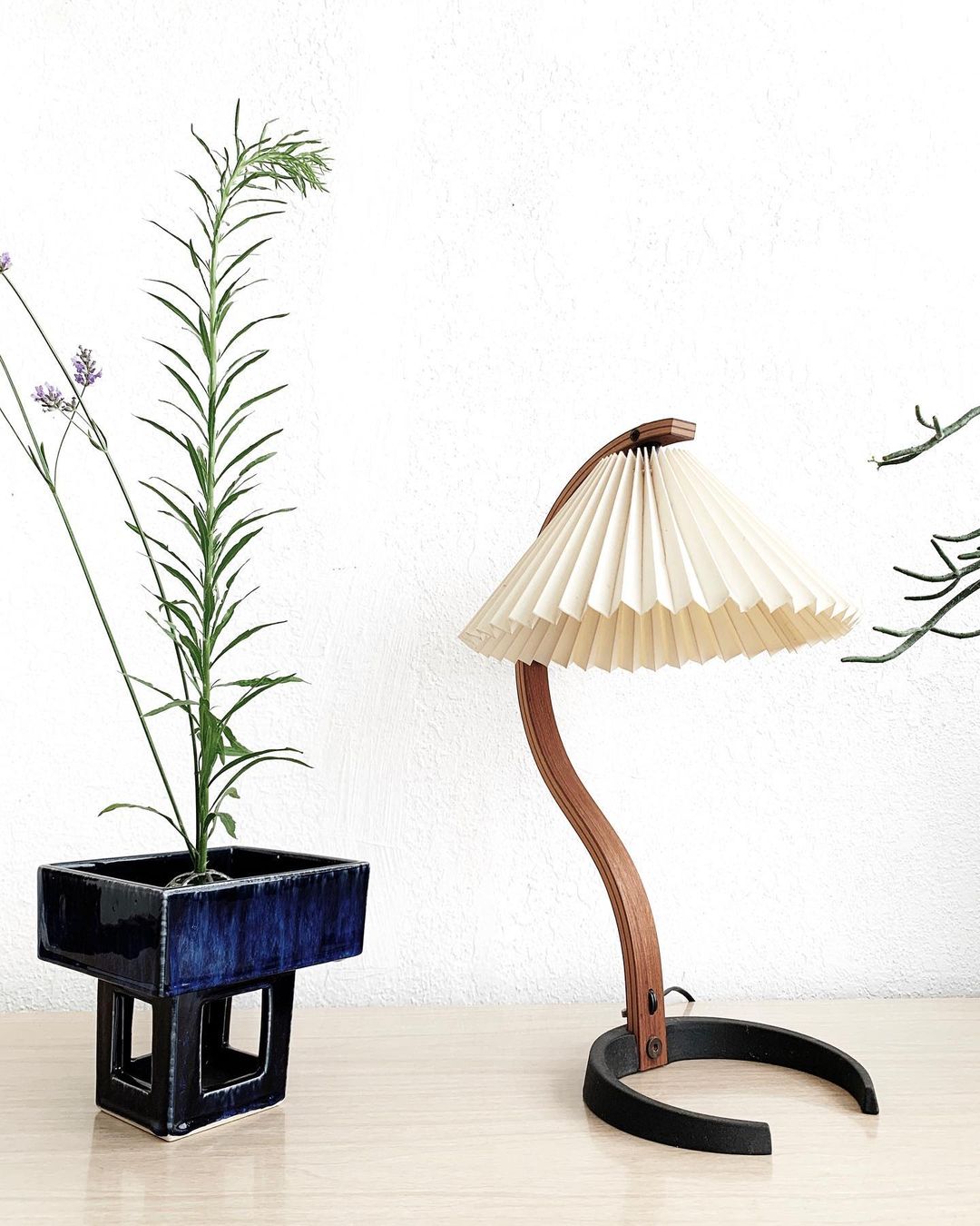 Caprani Table Lamp - Cueteks