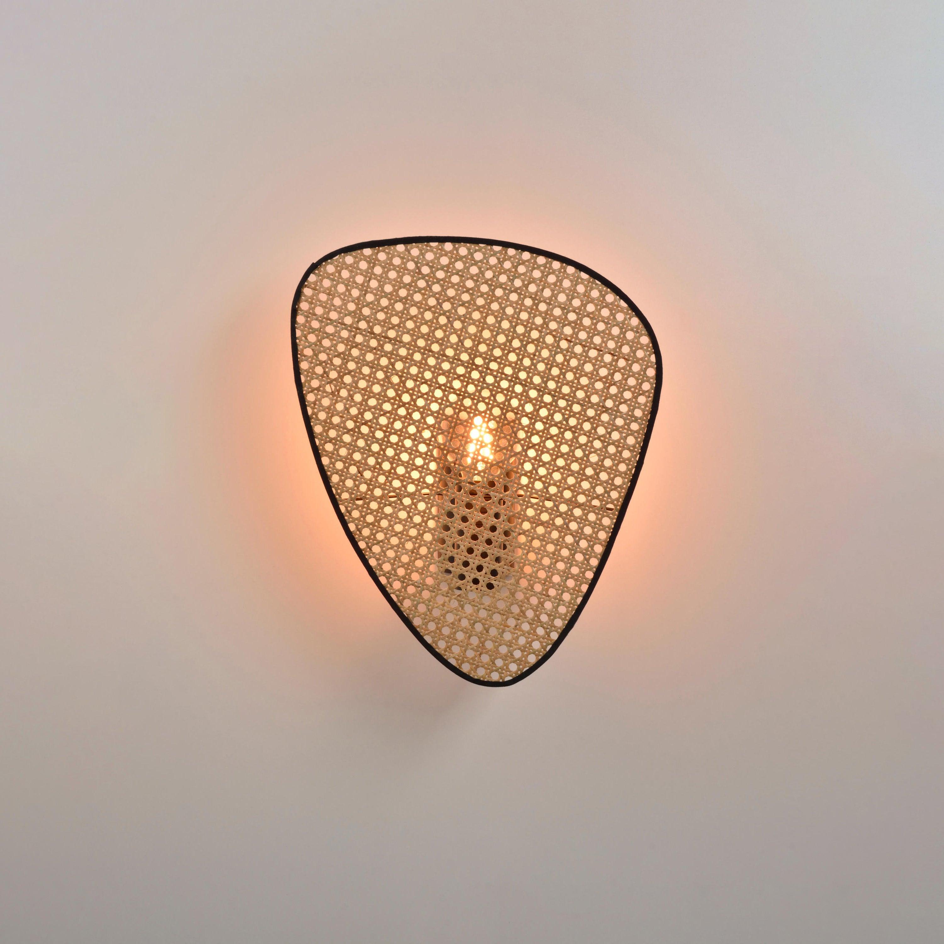 Screen Cannage Sconce - Cueteks