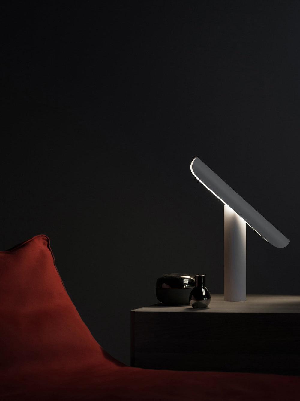 T-Table Lamp - Cueteks