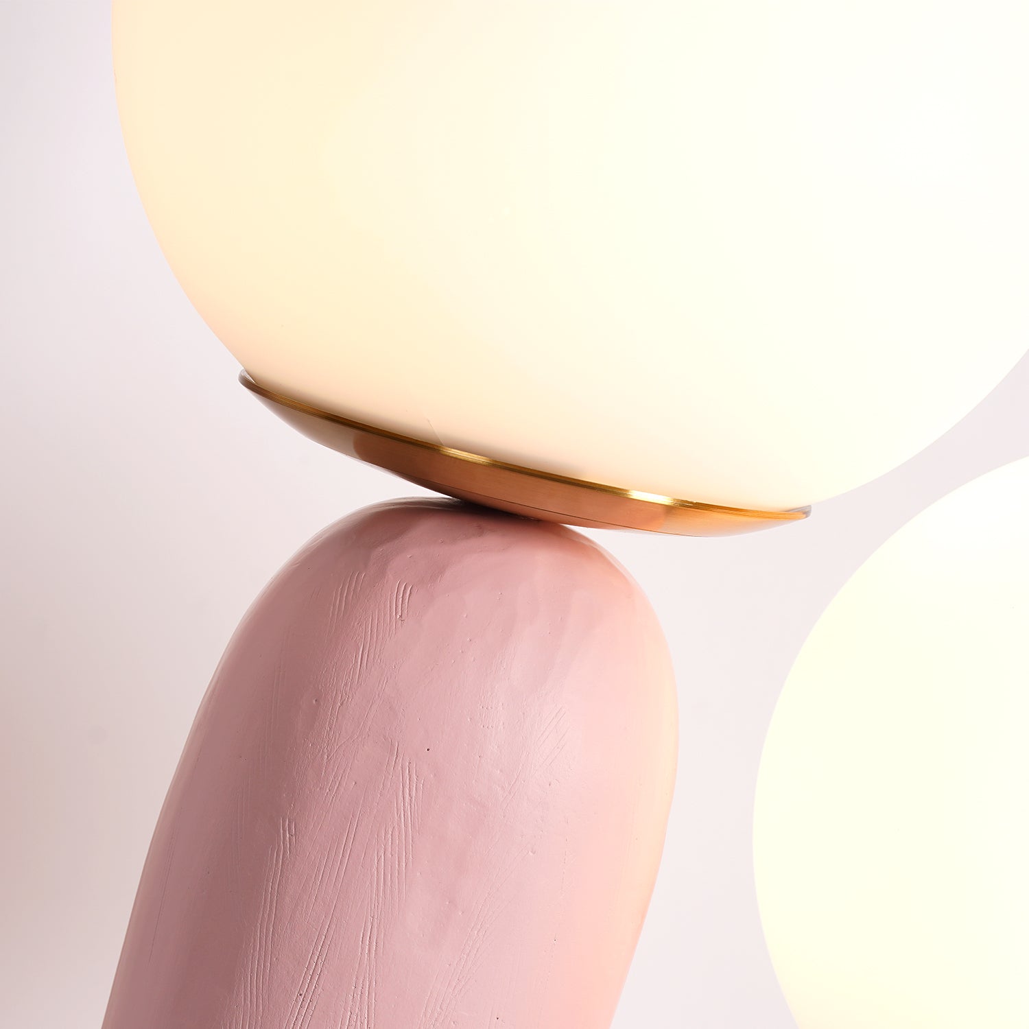 Oo Rough Table Lamp - Cueteks