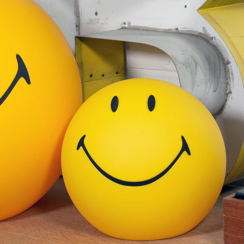 Smiling Rechargeable Built-in Battery Table Lamp - Cueteks