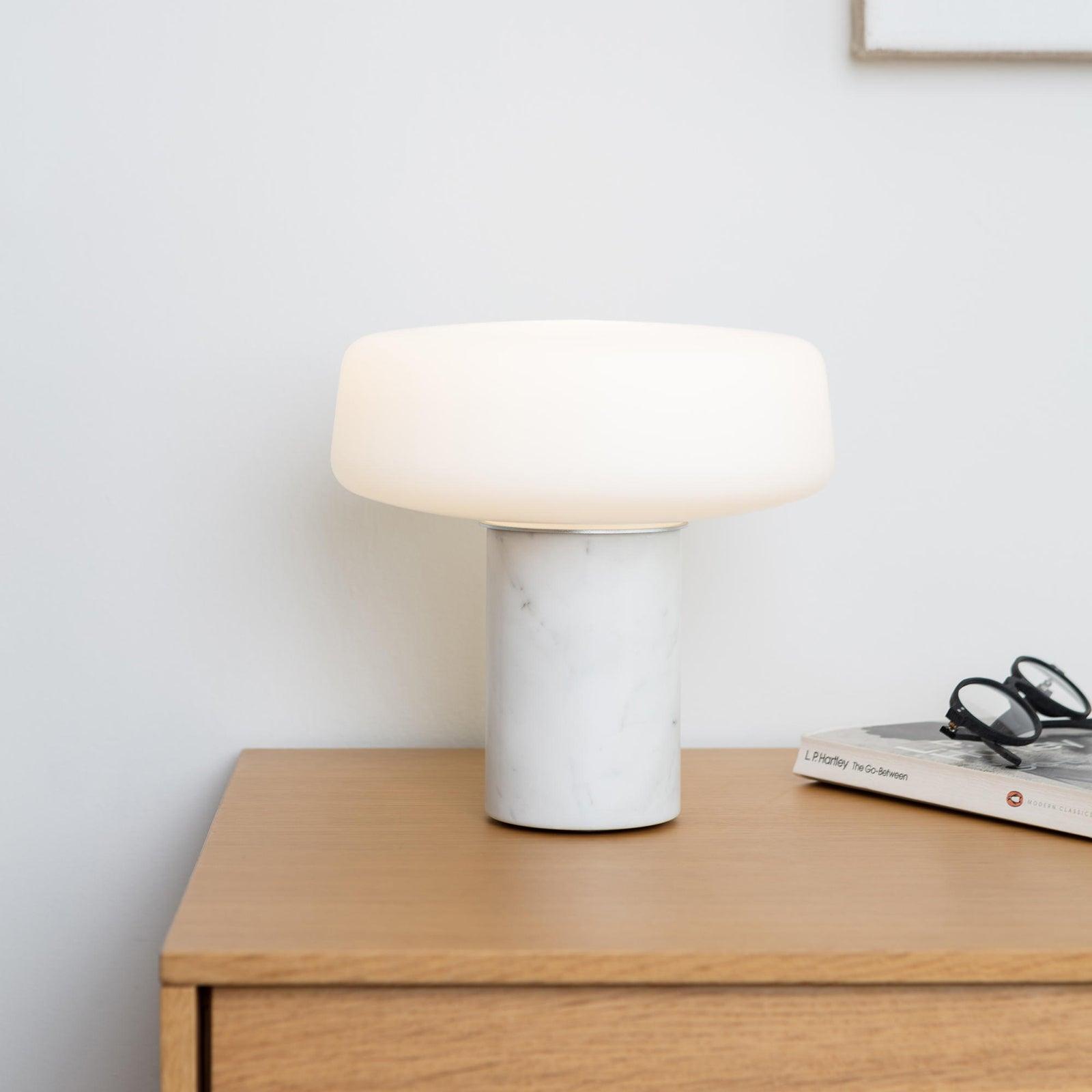Solid Table Light - Cueteks