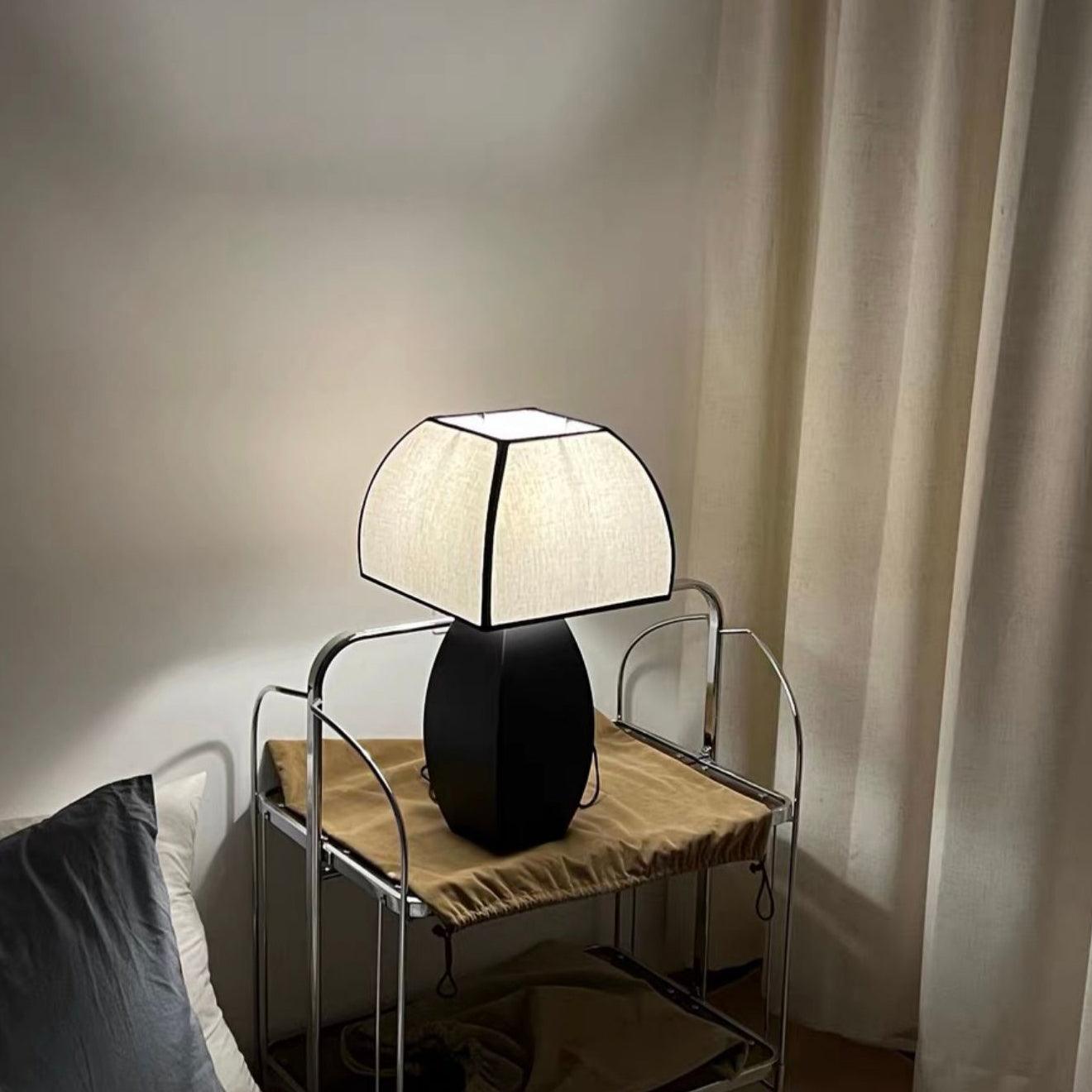 Javier Black Table Lamp - Cueteks