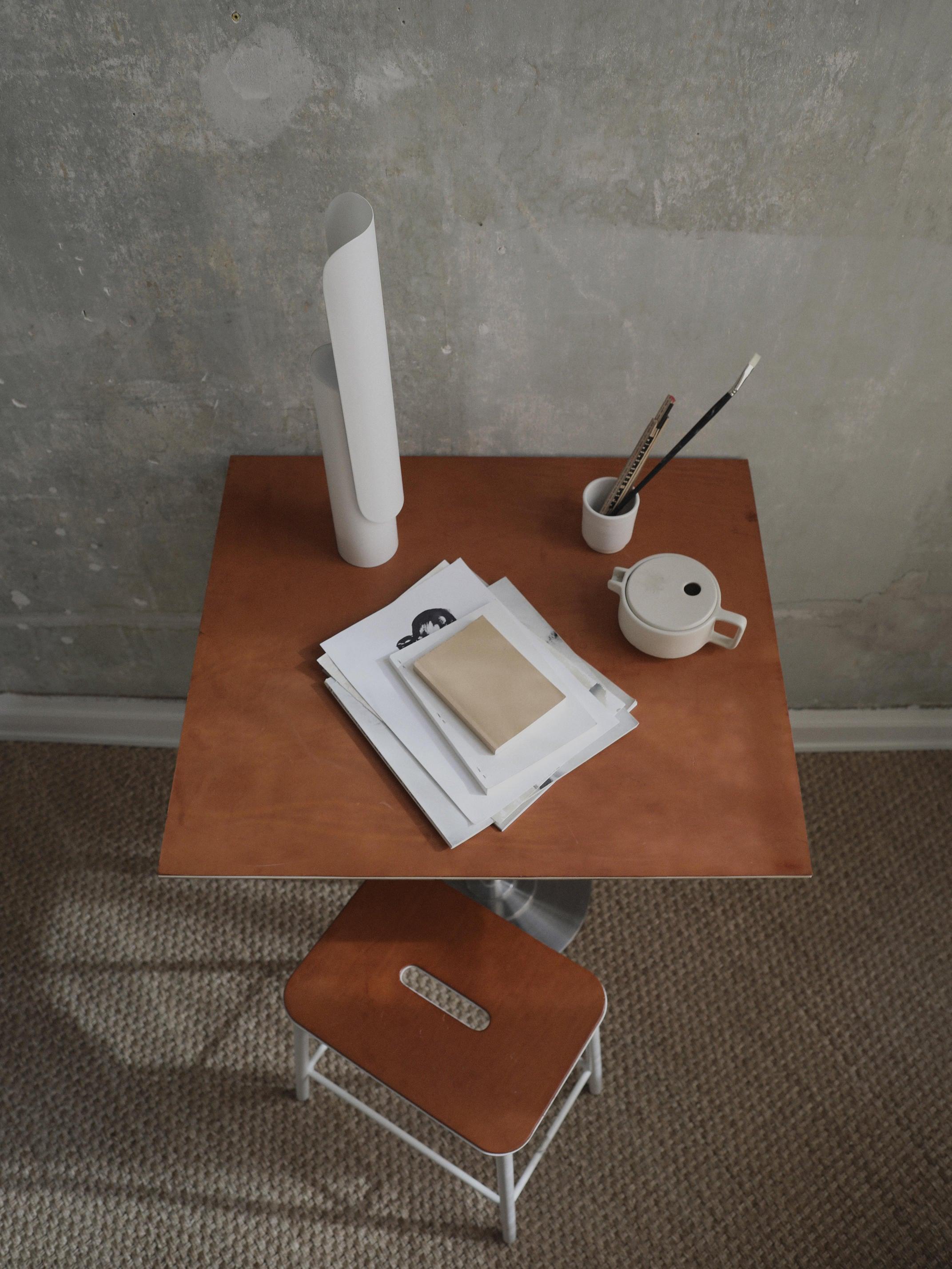 T-Table Lamp - Cueteks