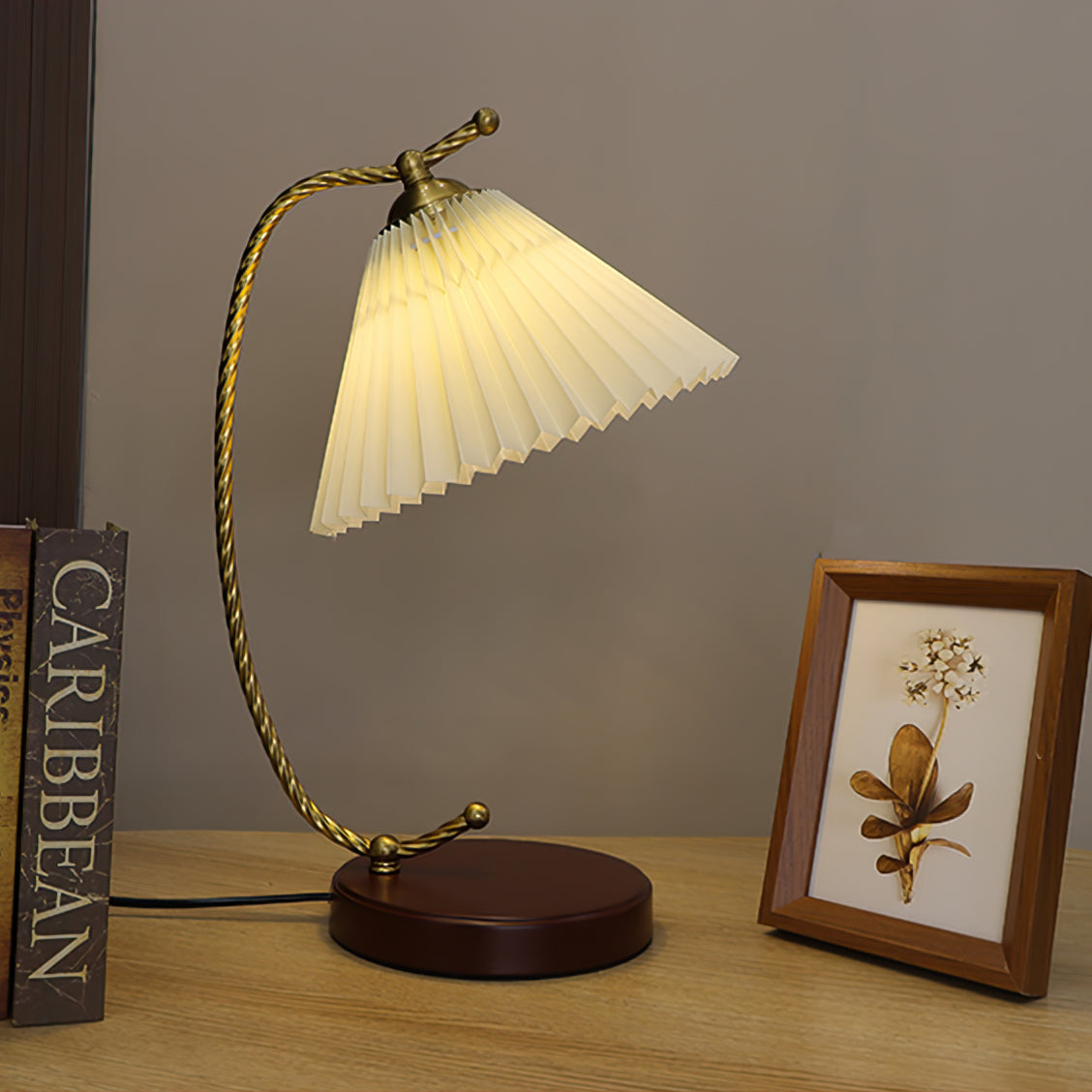 Dotty Table Lamp - Cueteks