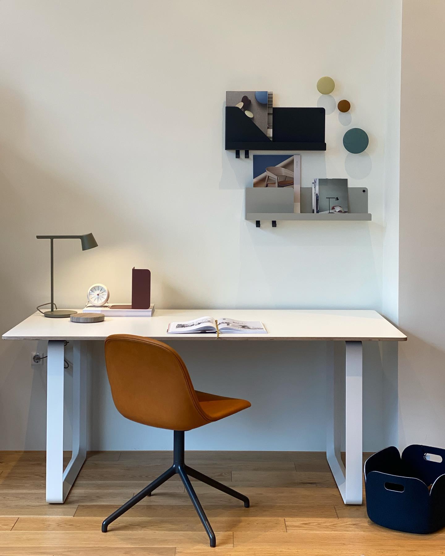 Tip Table Lamp - Cueteks