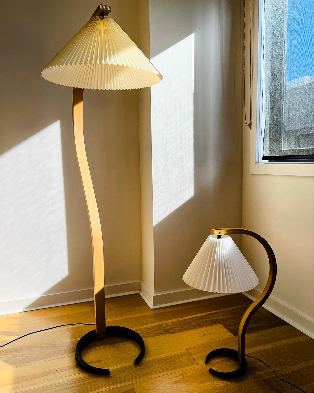 Caprani Table Lamp - Cueteks