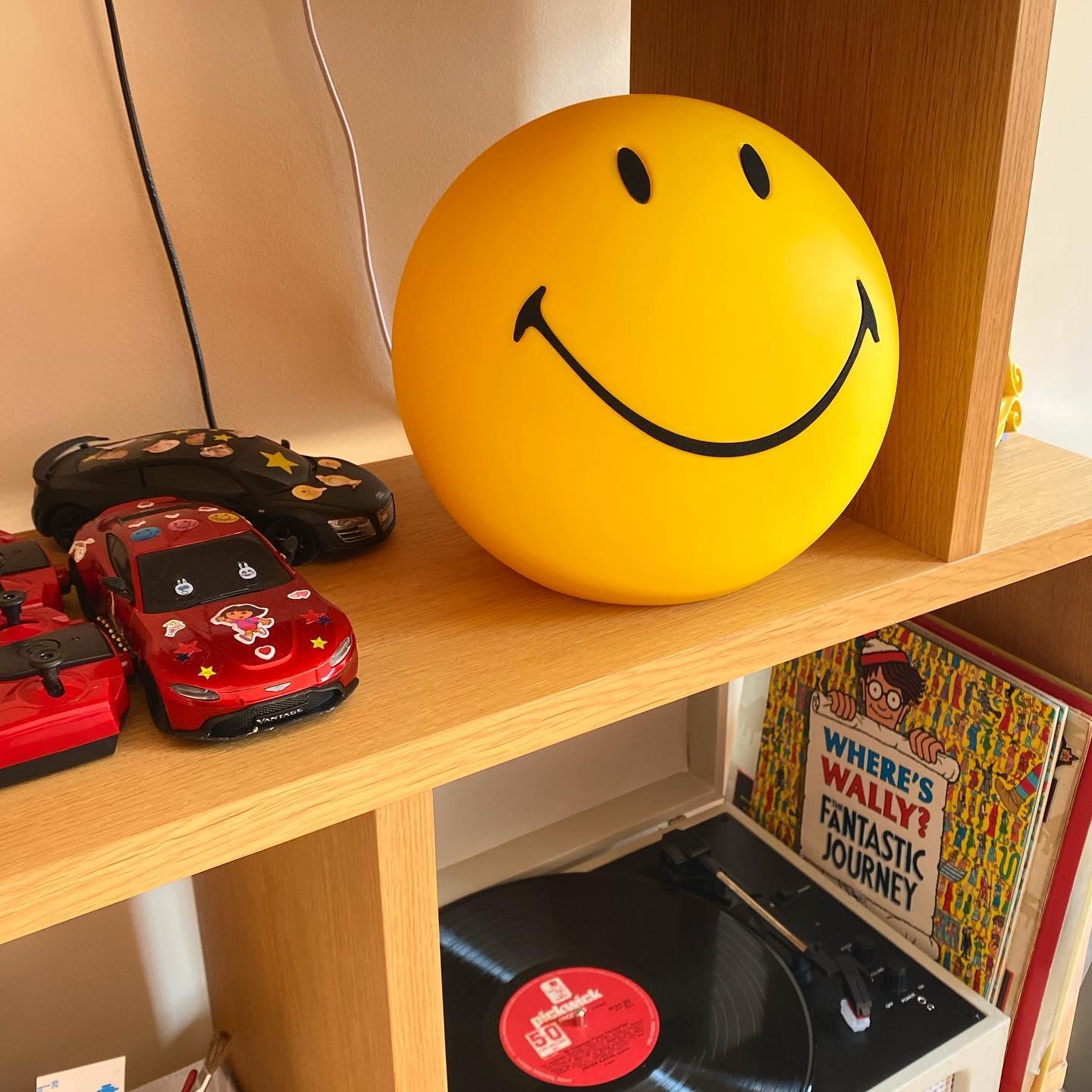 Smiling Table Lamp - Cueteks