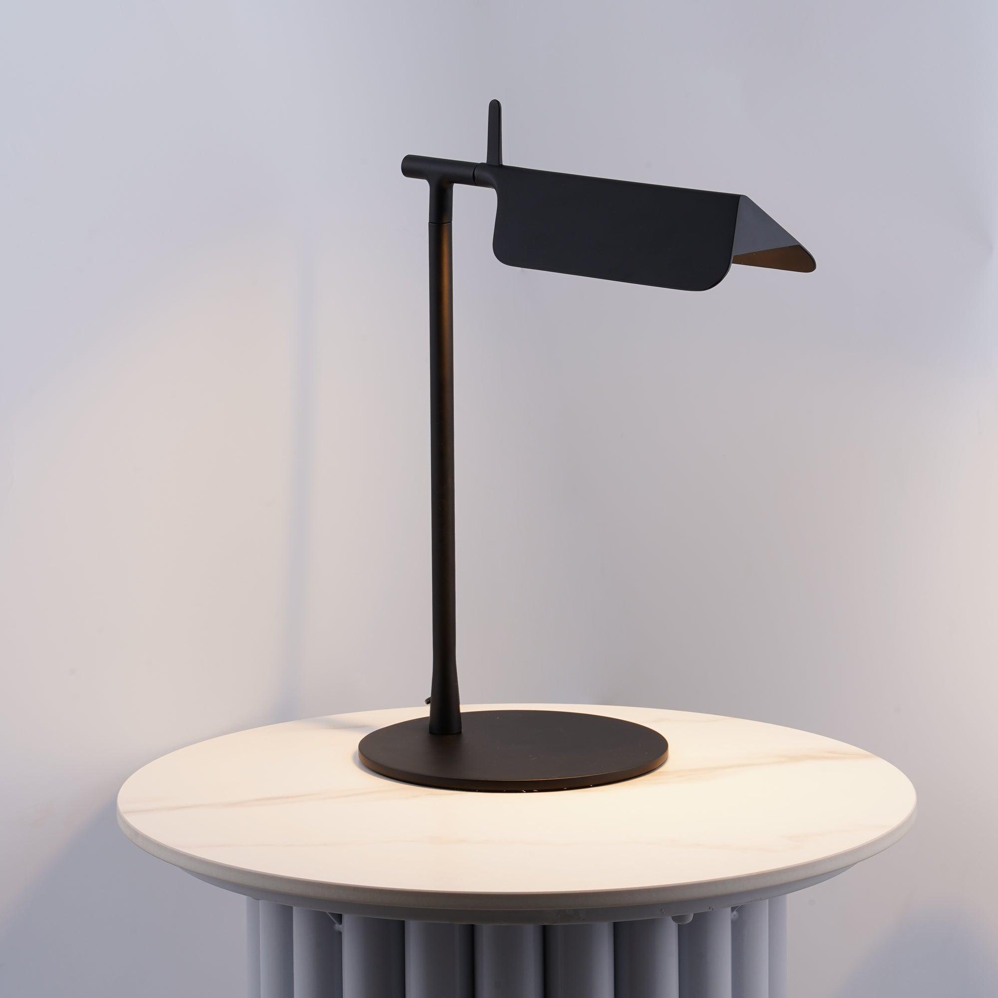 Pivot Ease Table Lamp - Cueteks