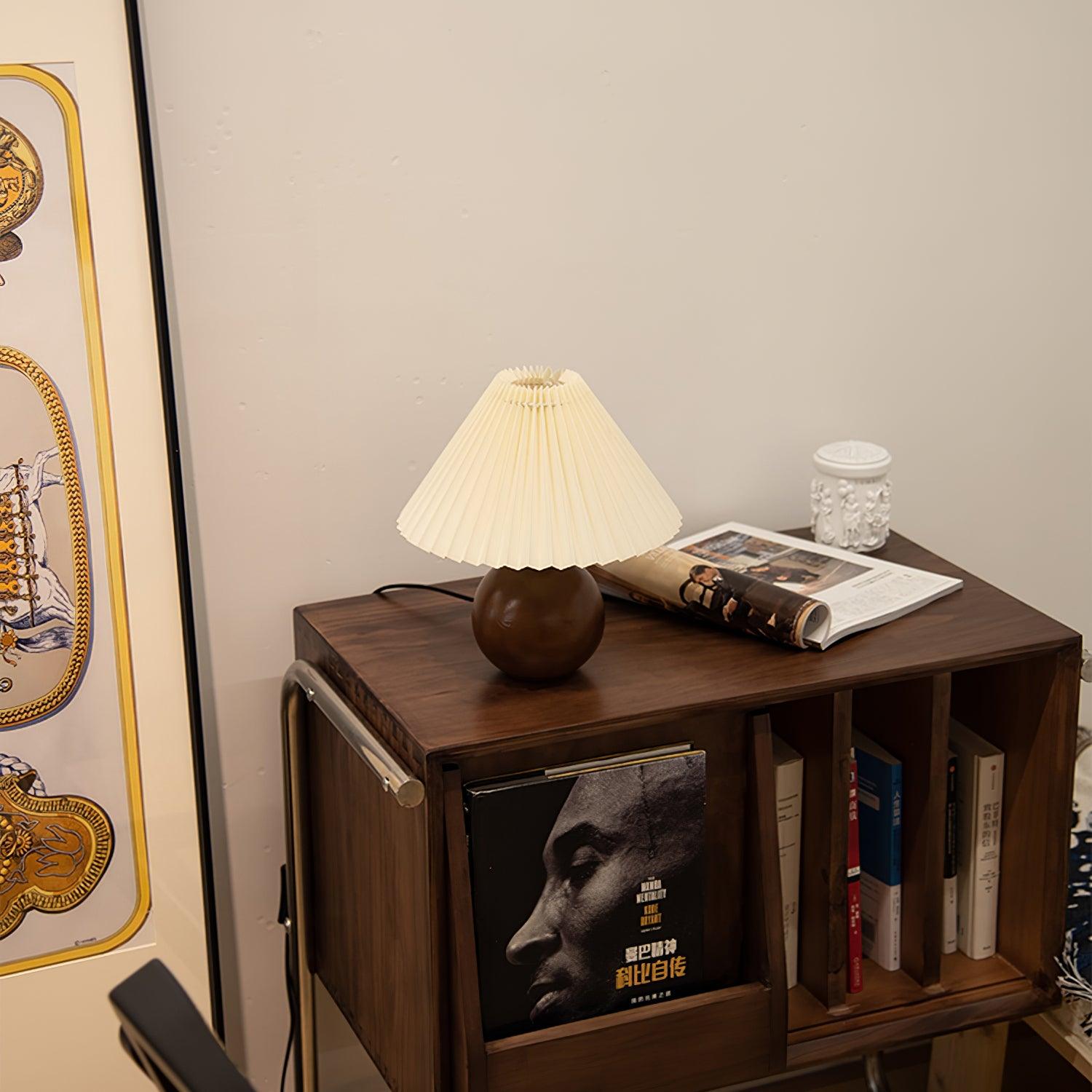 Wooden Pleated Table Lamp - Cueteks