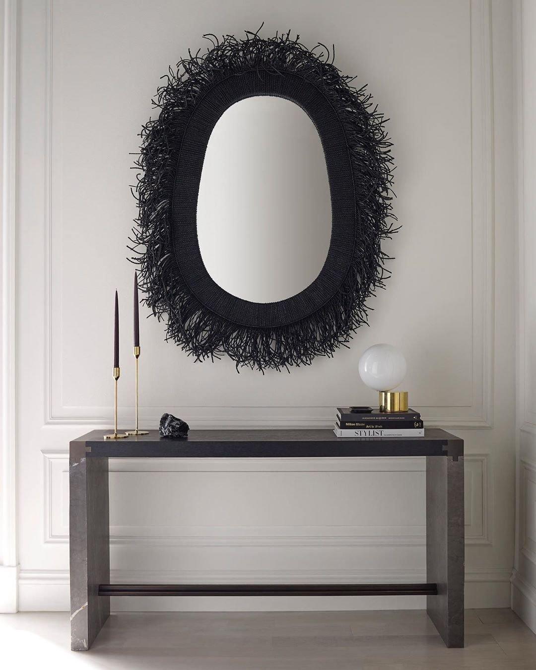 Tip of The Tongue Table Lamp - Cueteks
