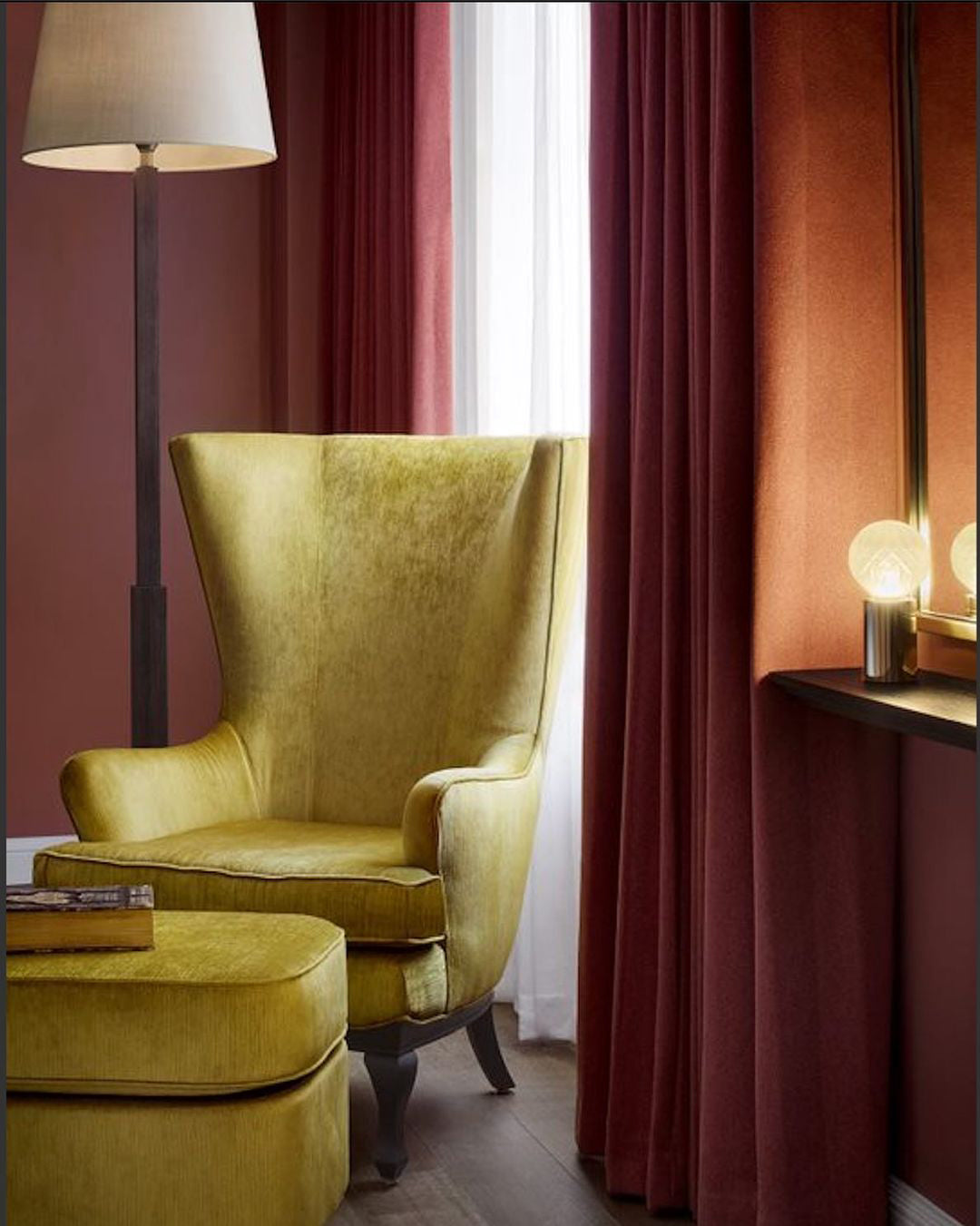Crystal Bulb Table Lamp - Cueteks