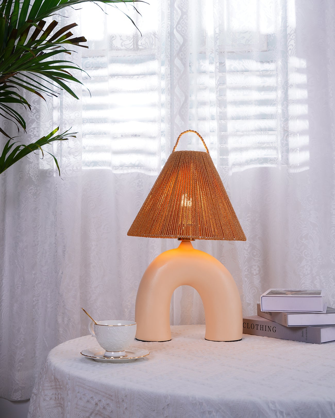 Arched Table Lamp - Cueteks
