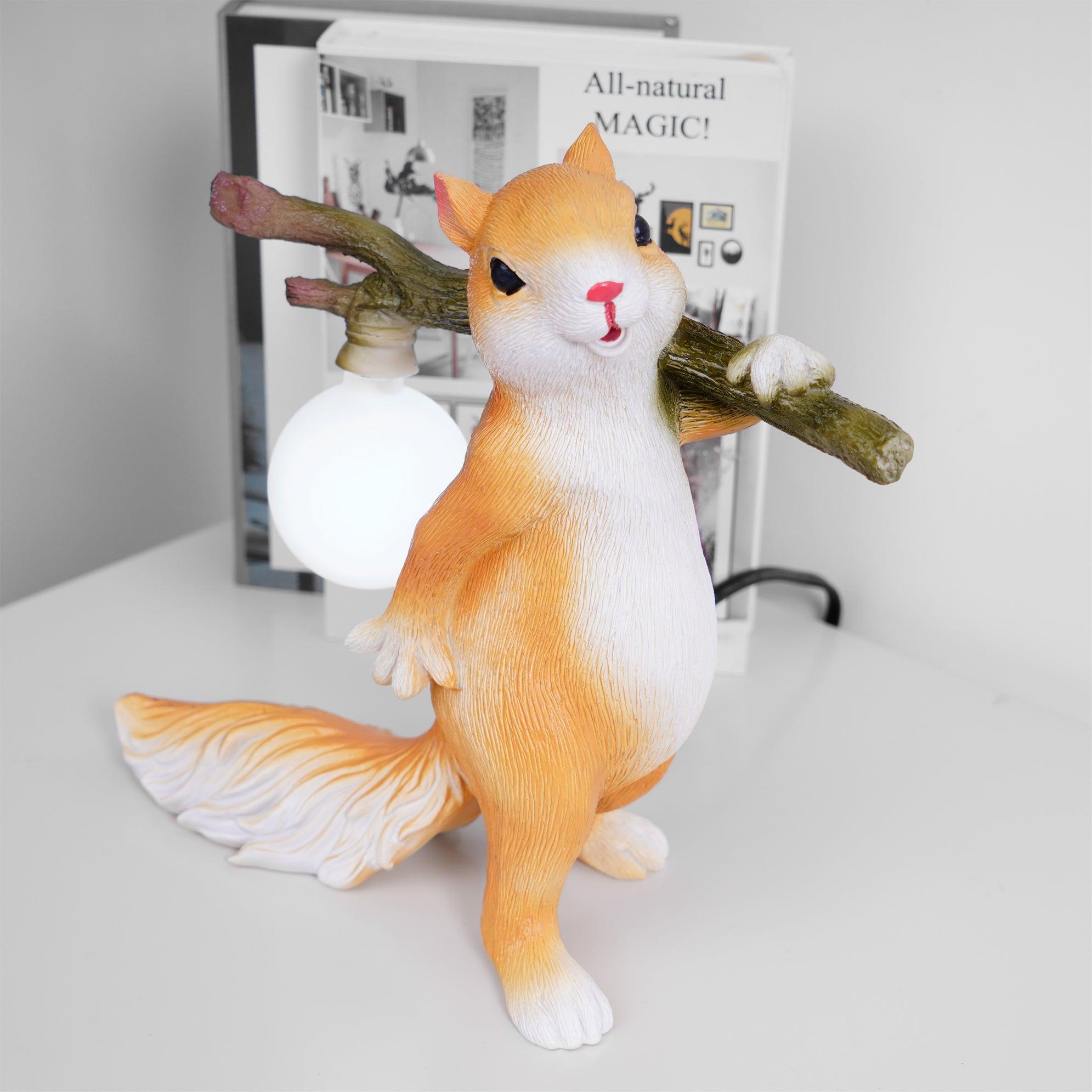 Squirrel Table Lamp - Cueteks