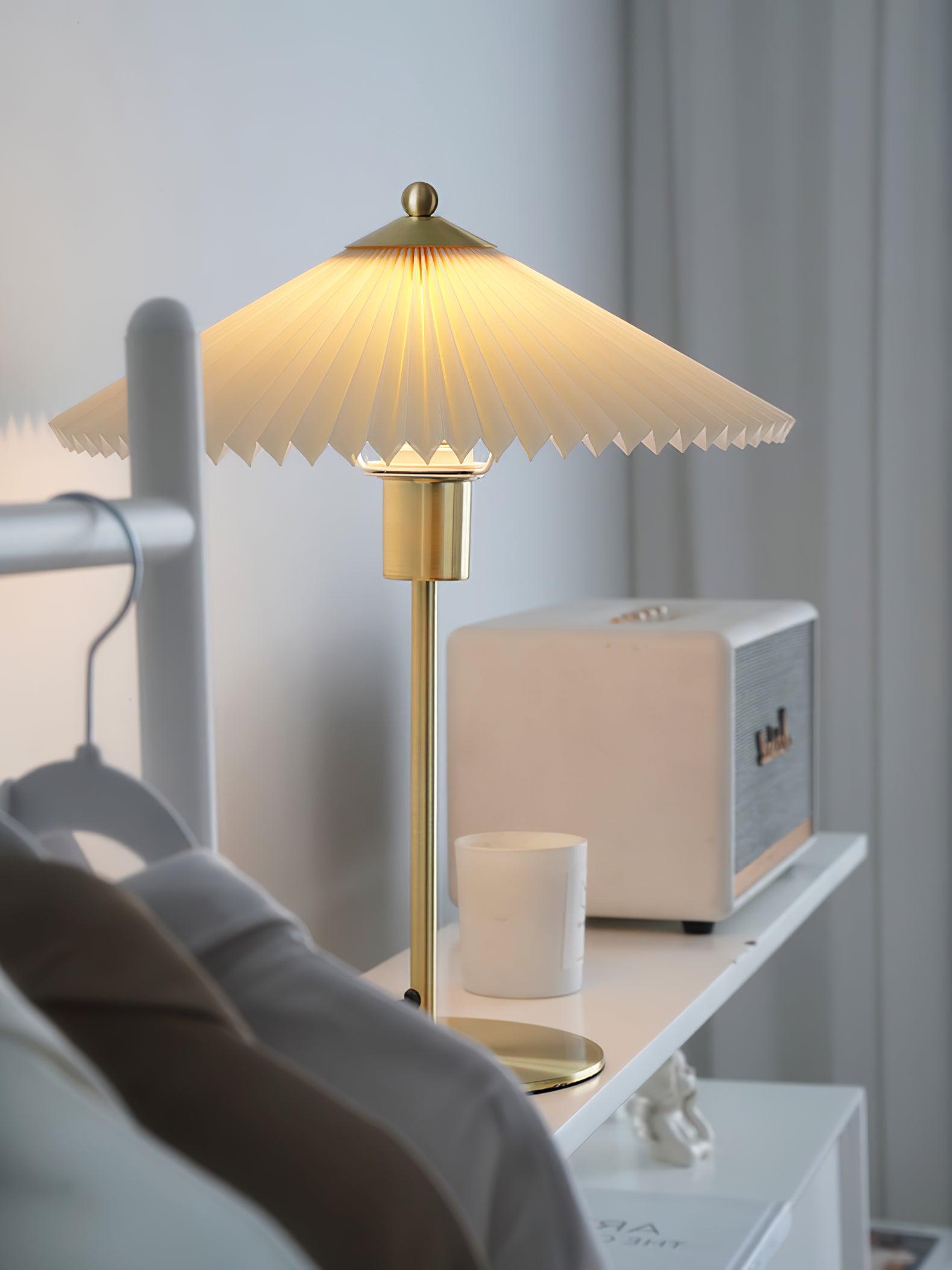 Perla Pleated Table Lamp - Cueteks