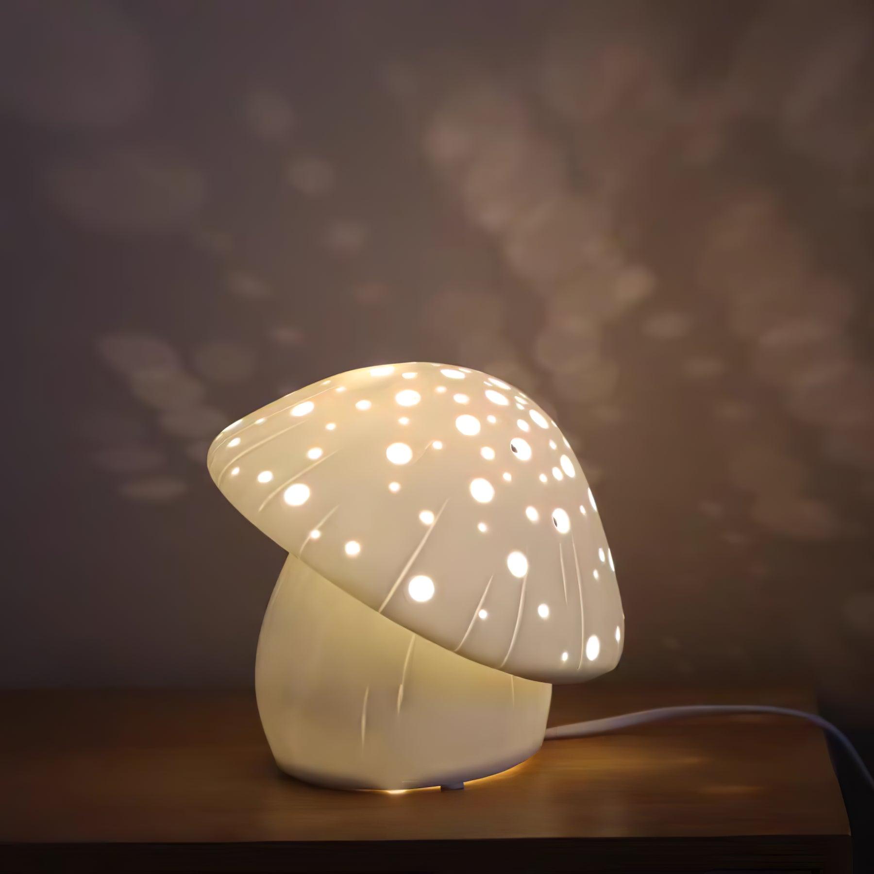 Fungo White Table Lamp - Cueteks