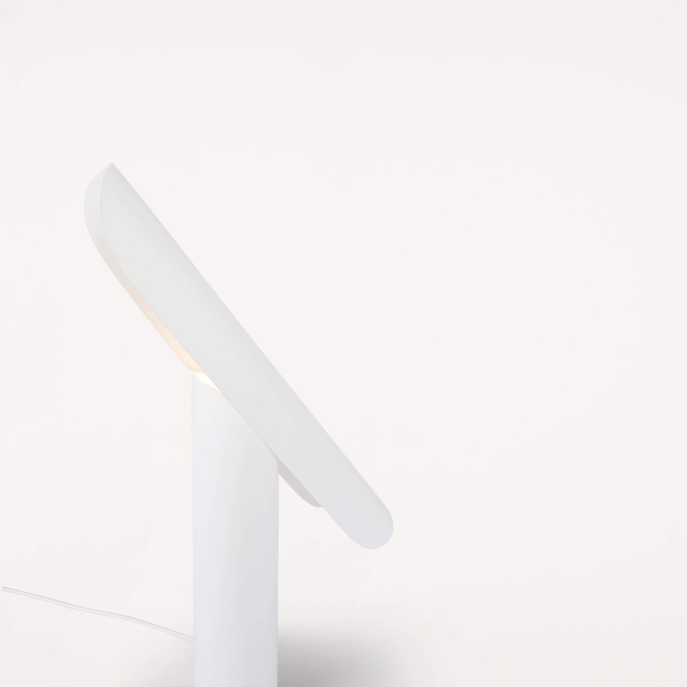 T-Table Lamp - Cueteks