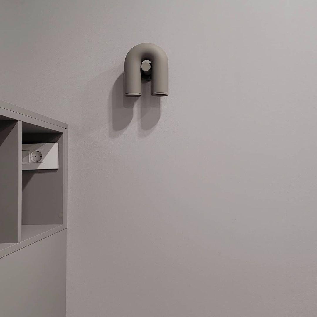 Cirkus U-shaped LED wall lamp