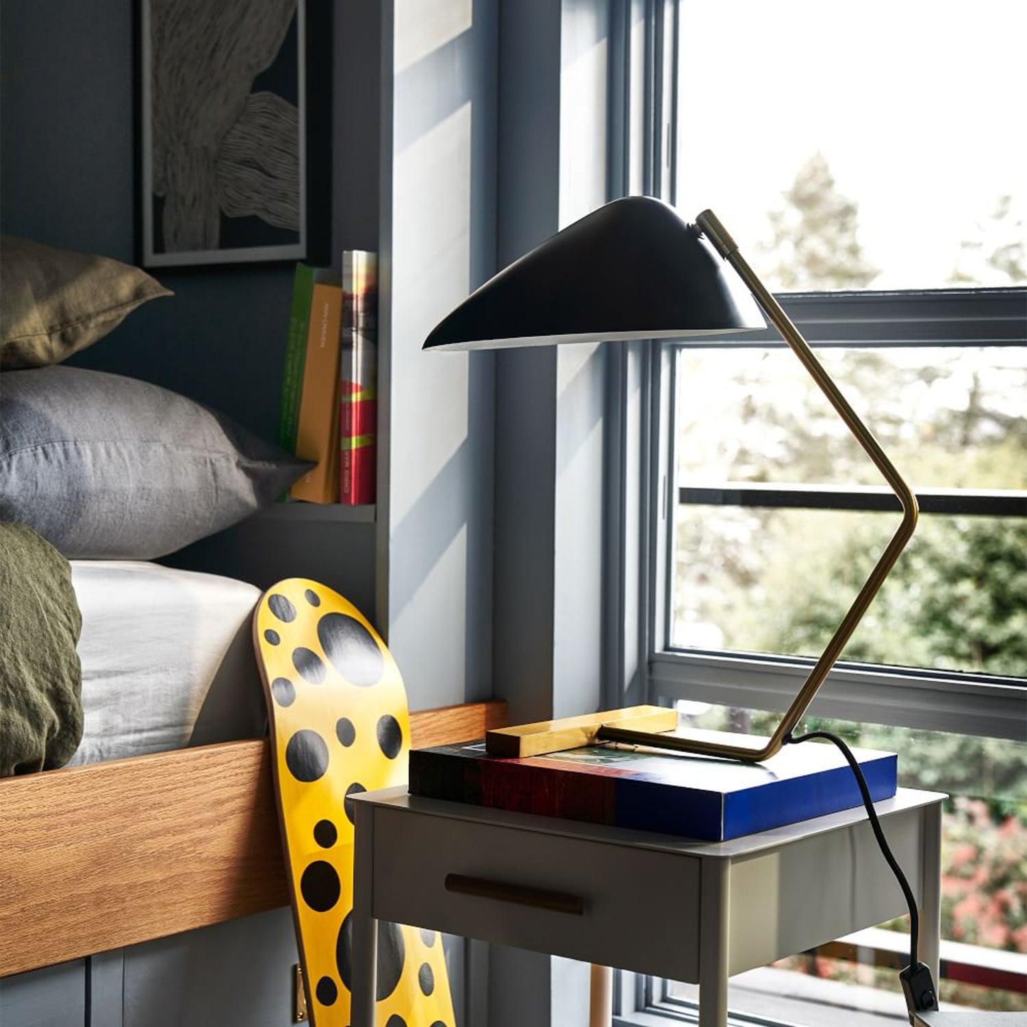 Curvilinear Mid-Century Table Lamp - Cueteks