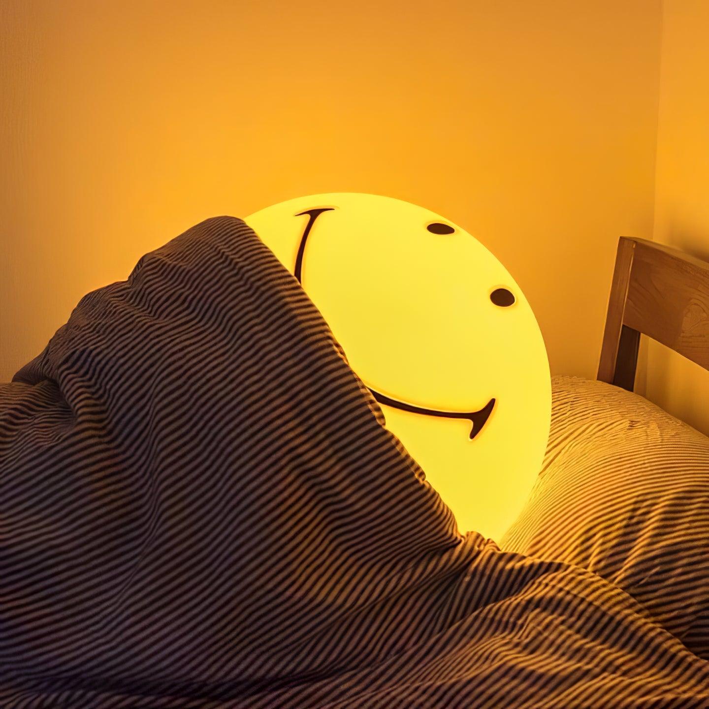 Smiling Rechargeable Built-in Battery Table Lamp - Cueteks