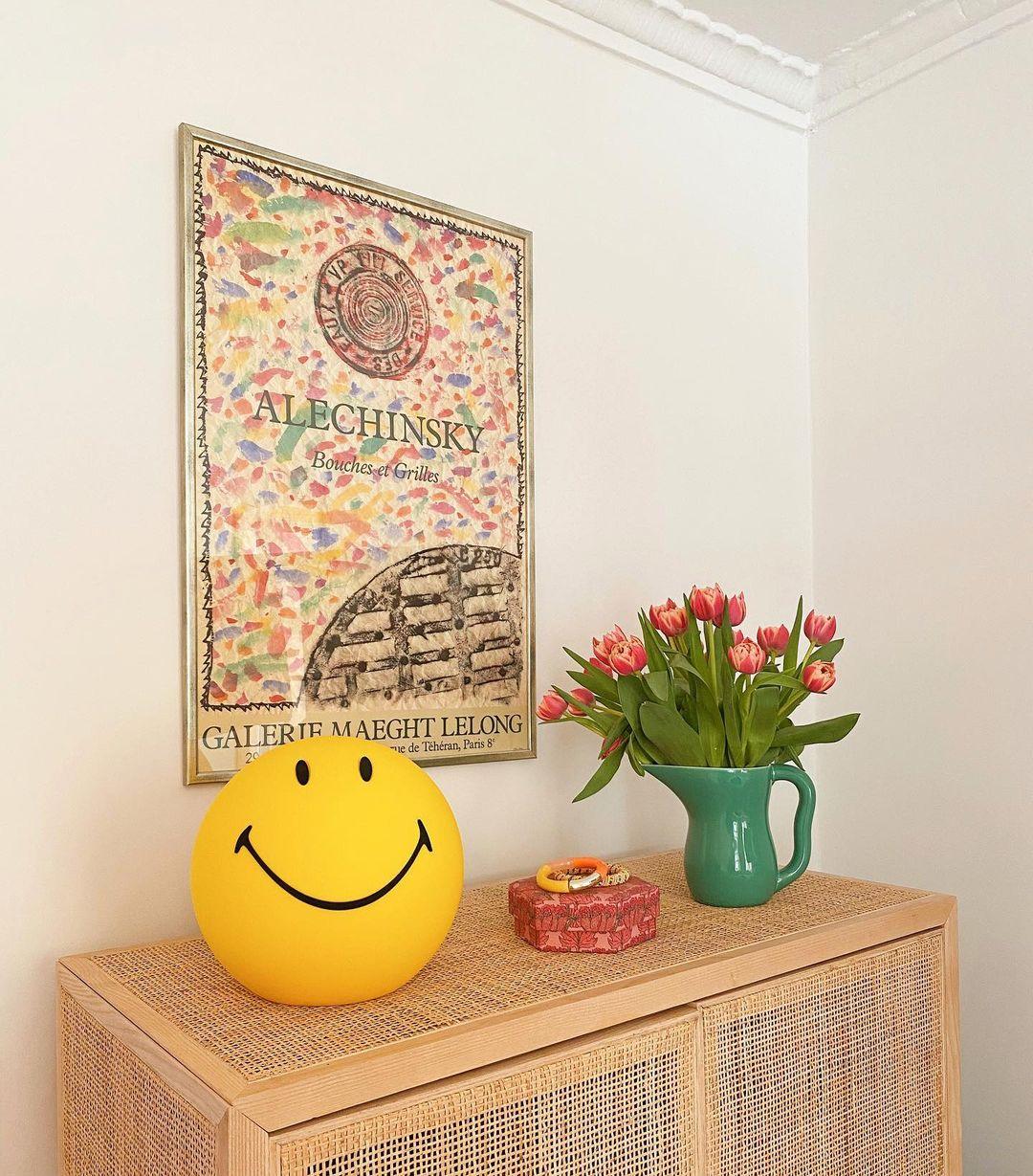 Smiling Rechargeable Built-in Battery Table Lamp - Cueteks