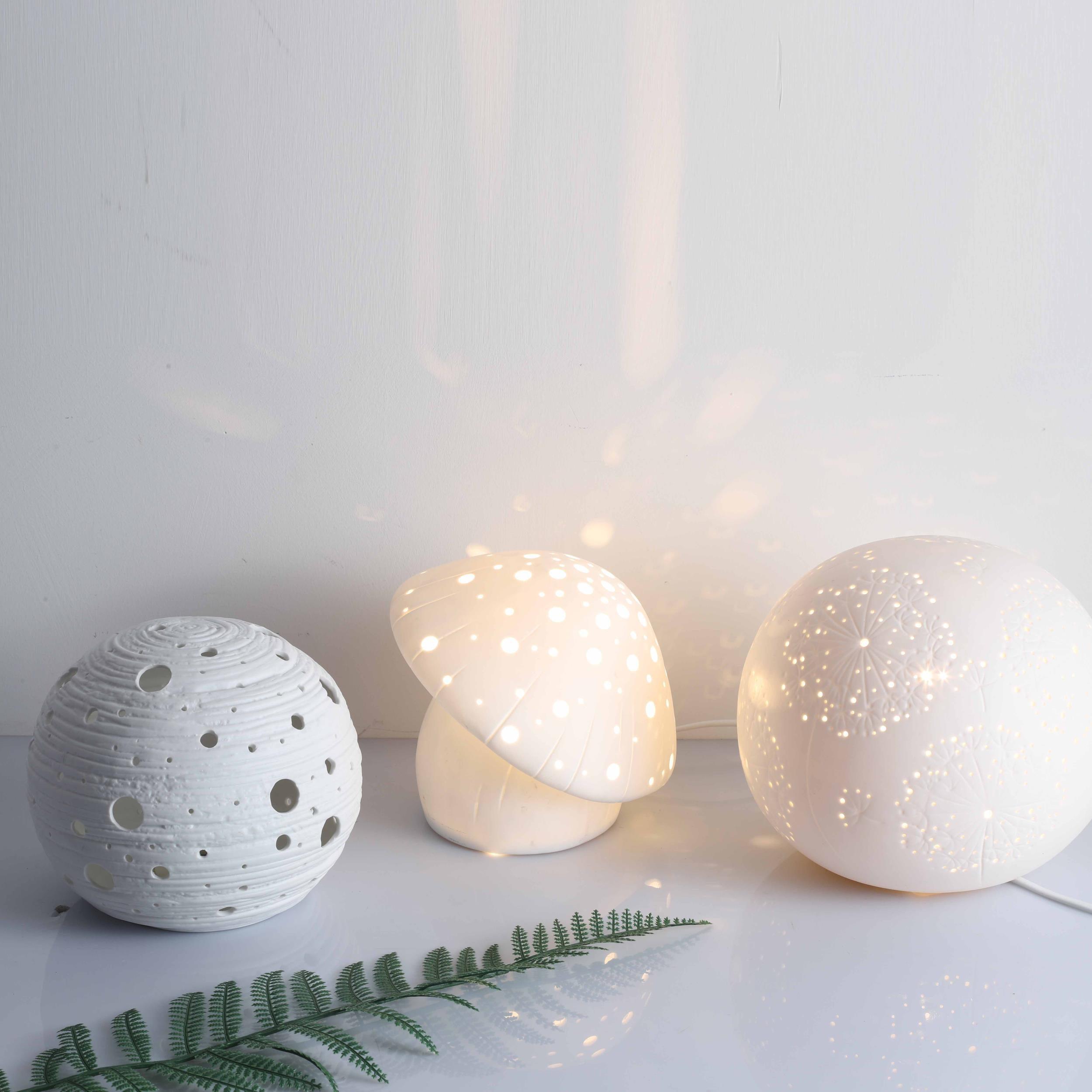 Fungo White Table Lamp - Cueteks