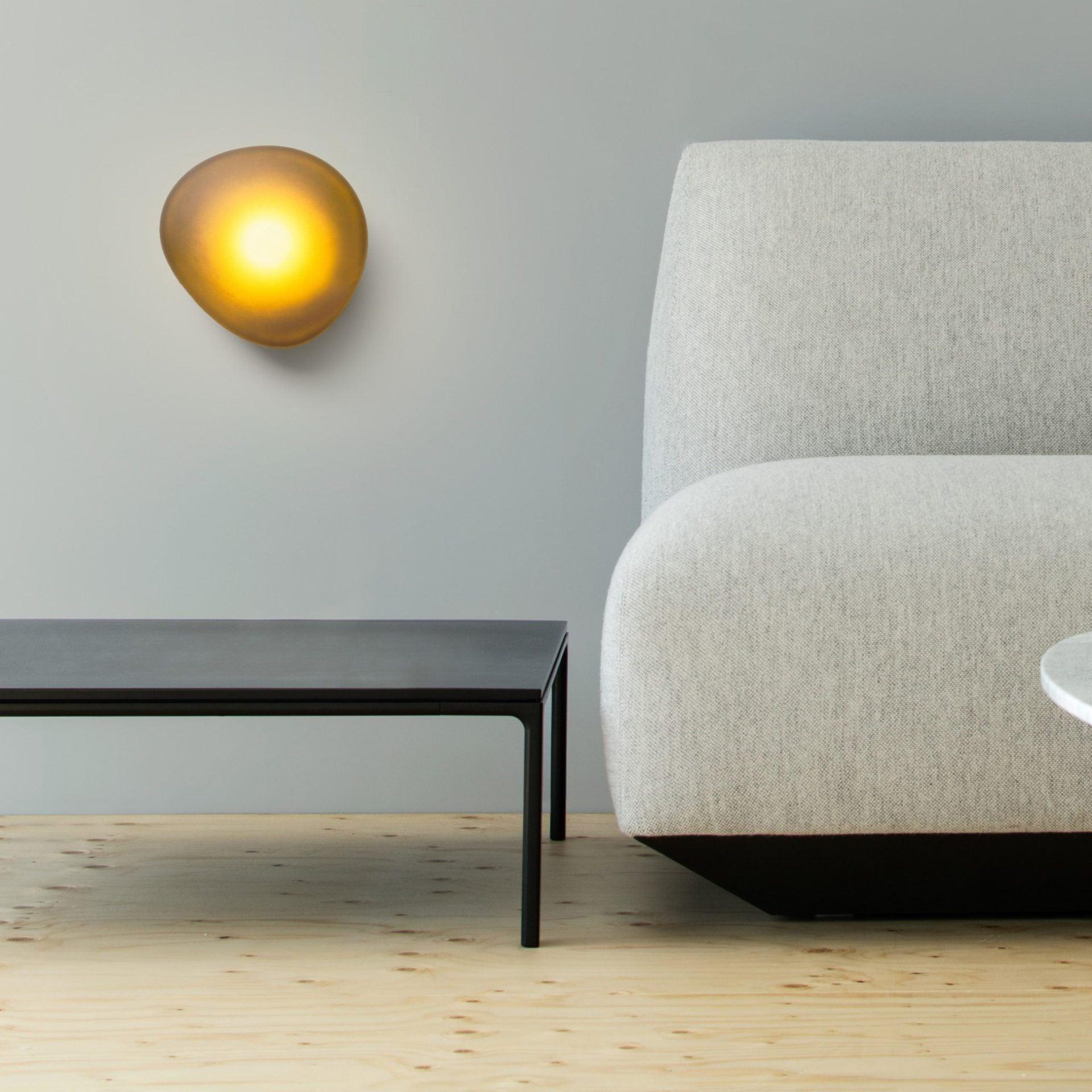 Bubble Glass pebble-shaped wall light