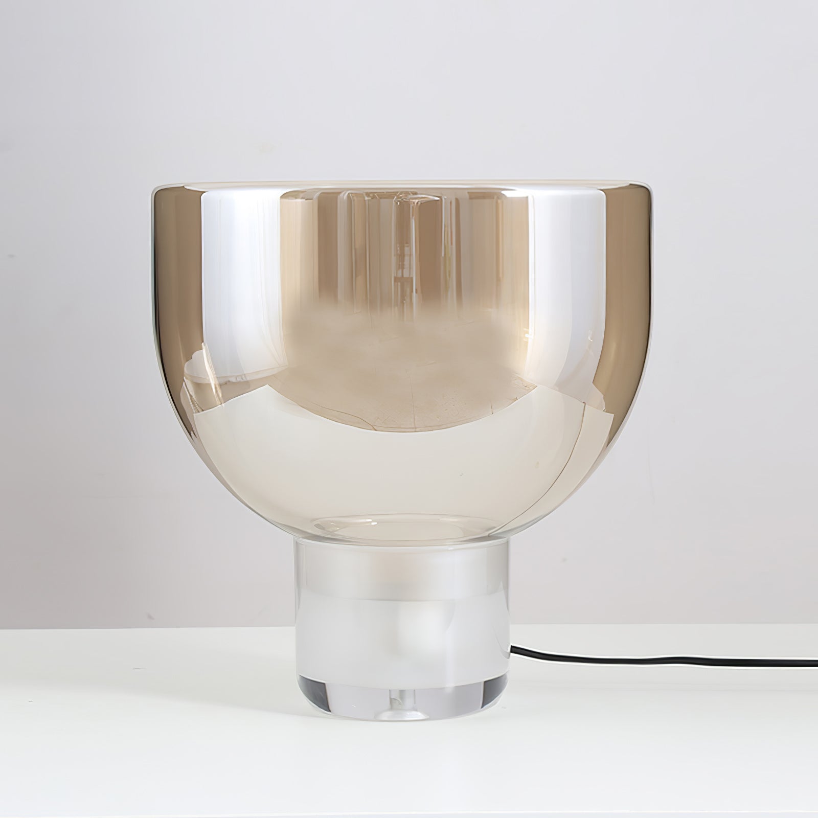 Aella Table Lamp - Cueteks