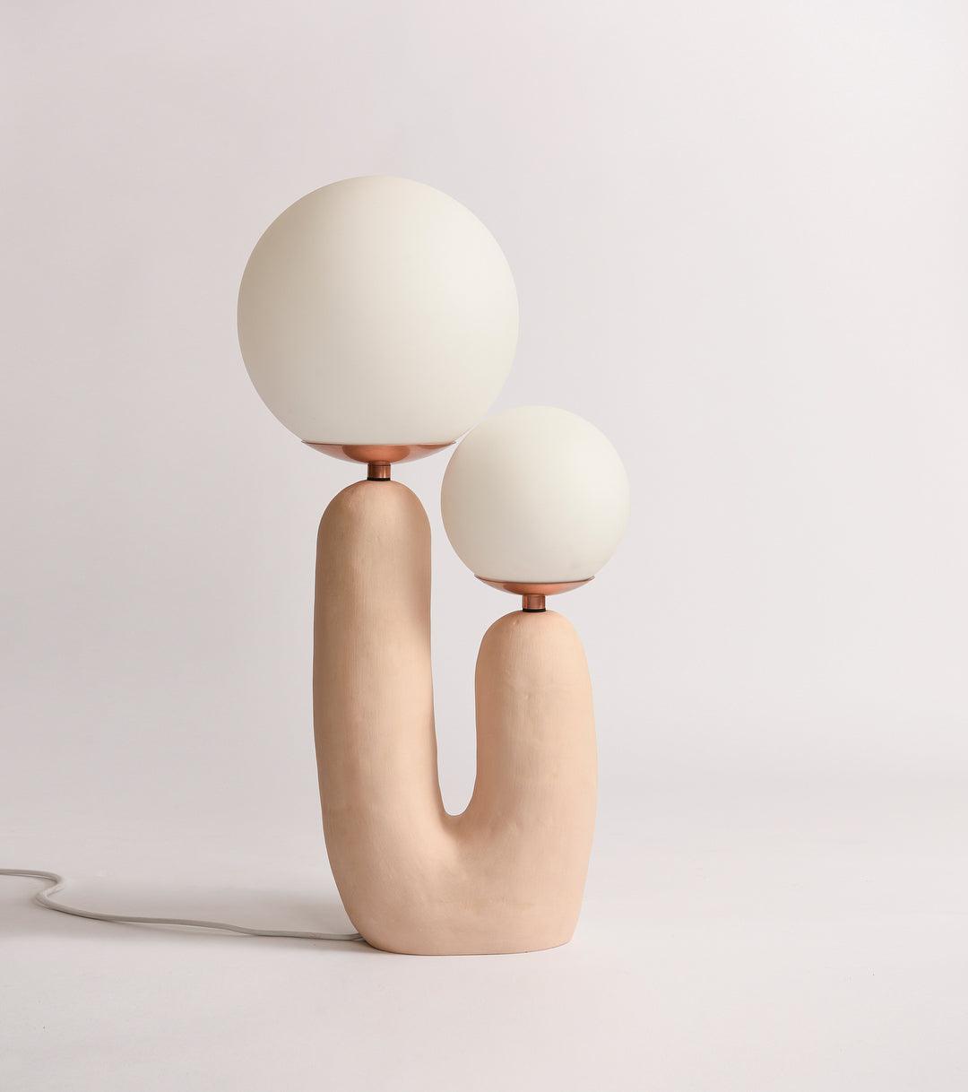 Oo Smooth Table Lamp - Cueteks
