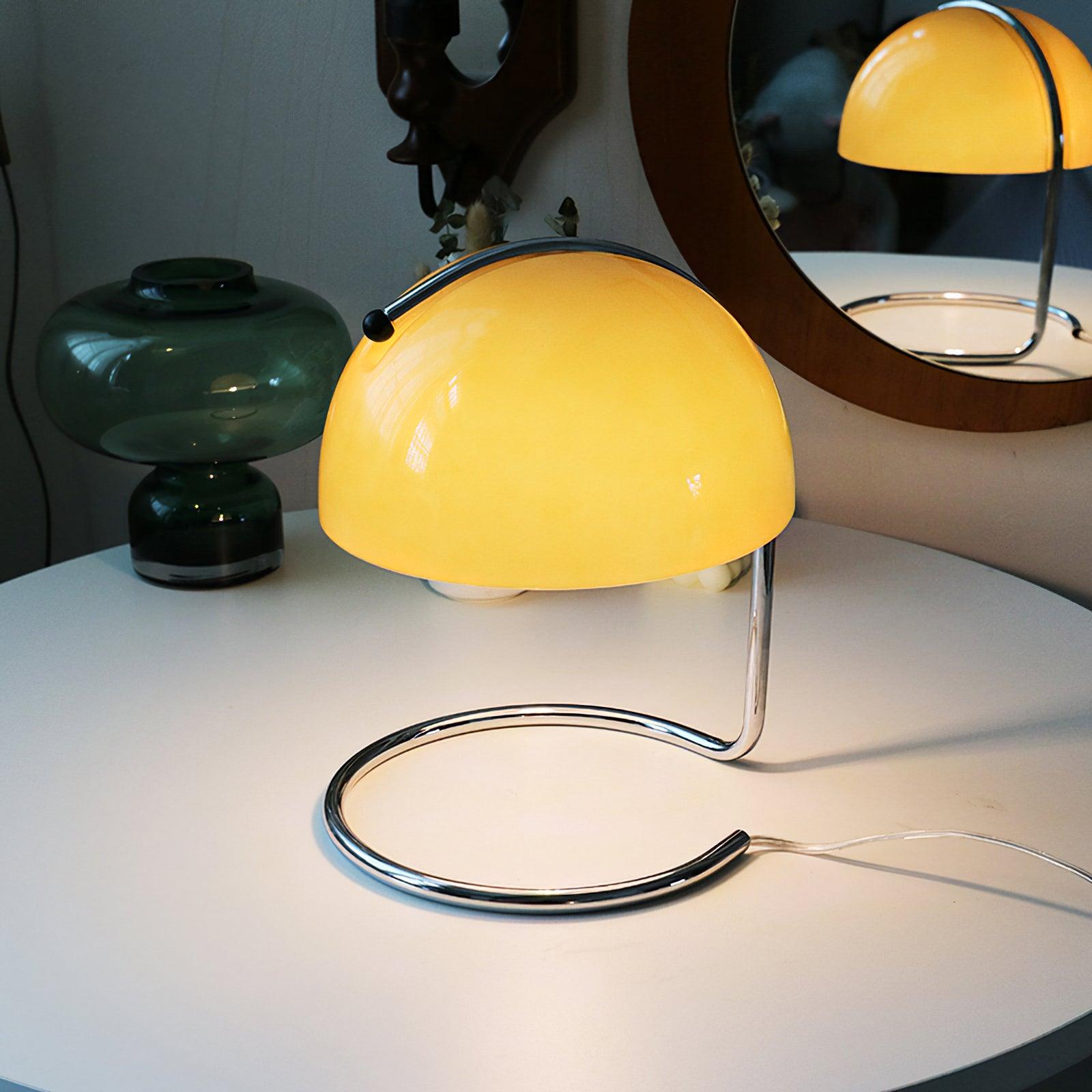 Pierre Table Lamp - Cueteks
