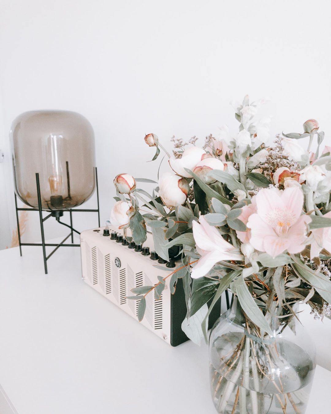 Oda Table Lamp - Cueteks