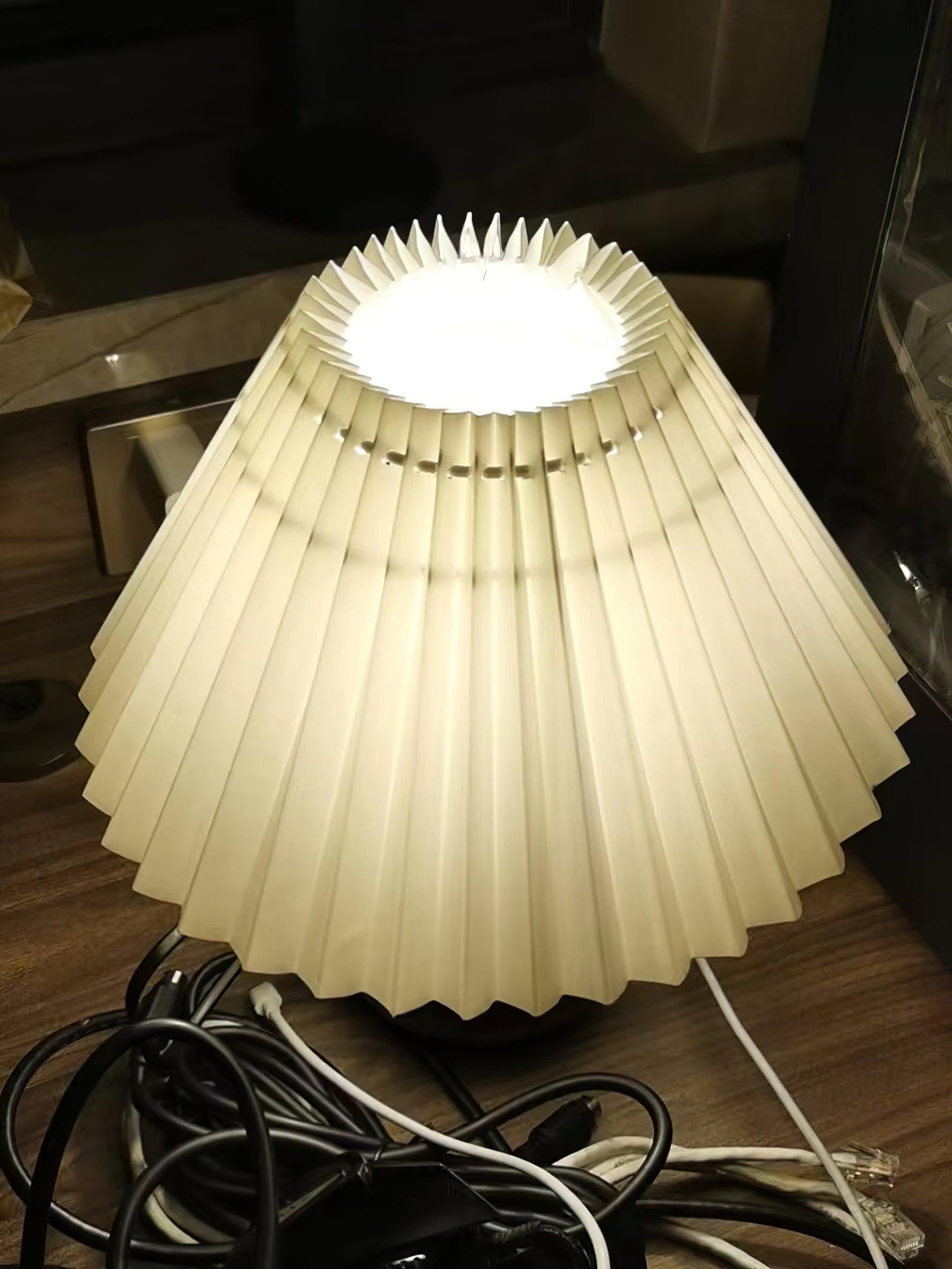 Wooden Pleated Table Lamp - Cueteks