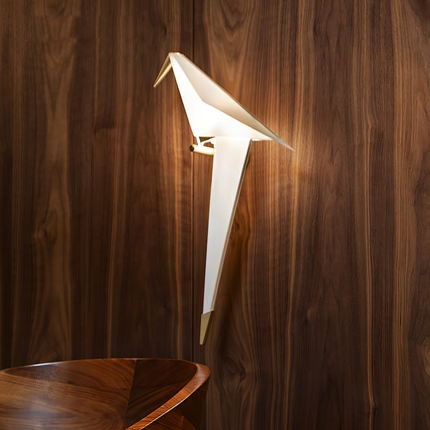 Avian Serenity Wall Lamp - Cueteks