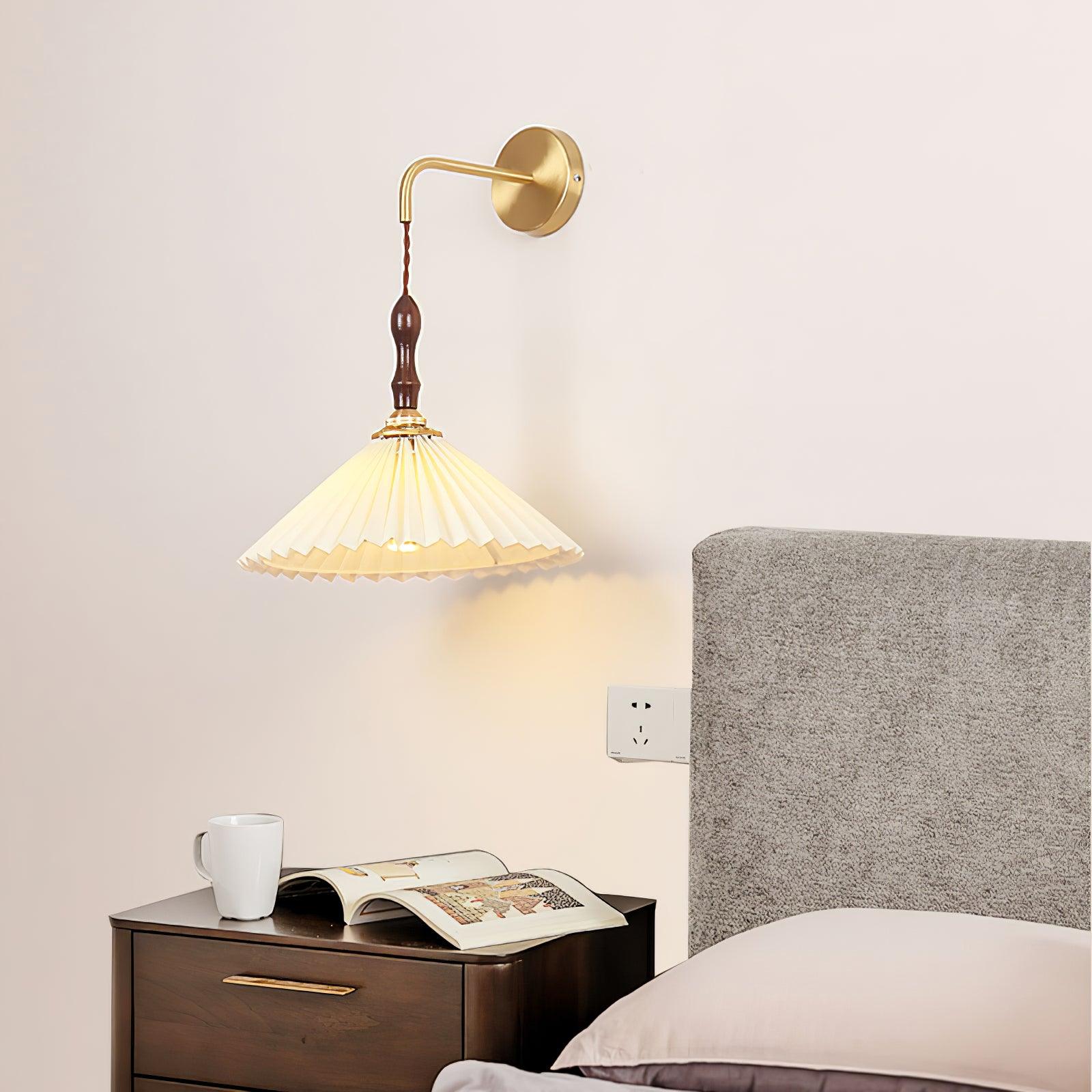 Pleated Wooden Wall Lamp - Cueteks