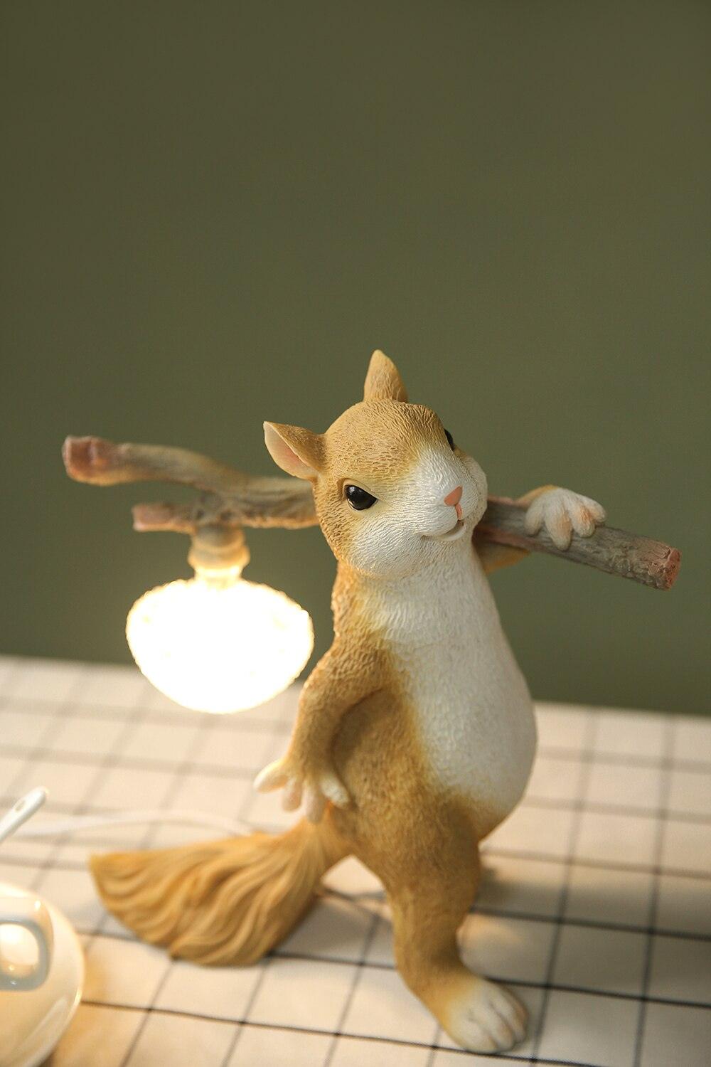 Squirrel Table Lamp - Cueteks