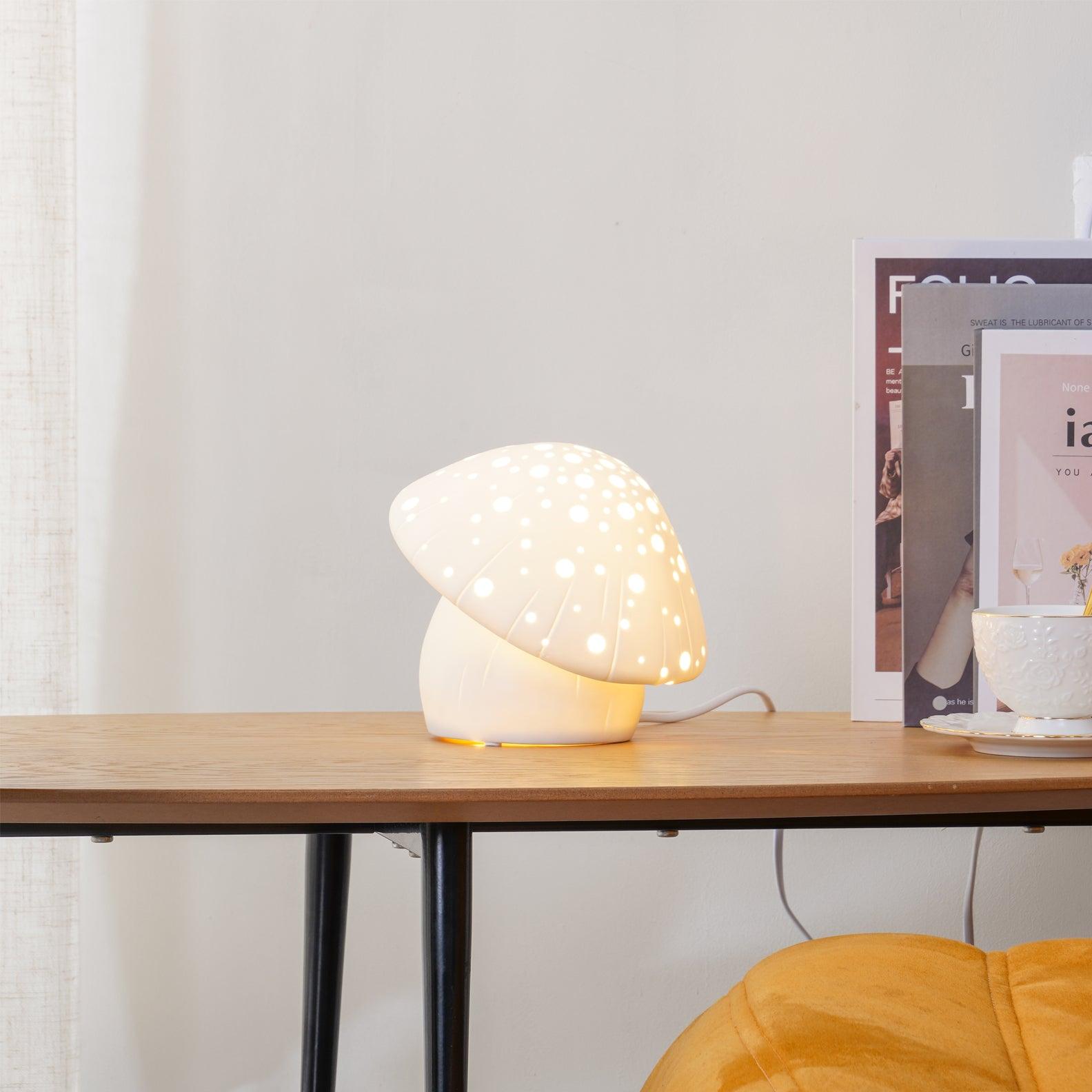 Fungo White Table Lamp - Cueteks