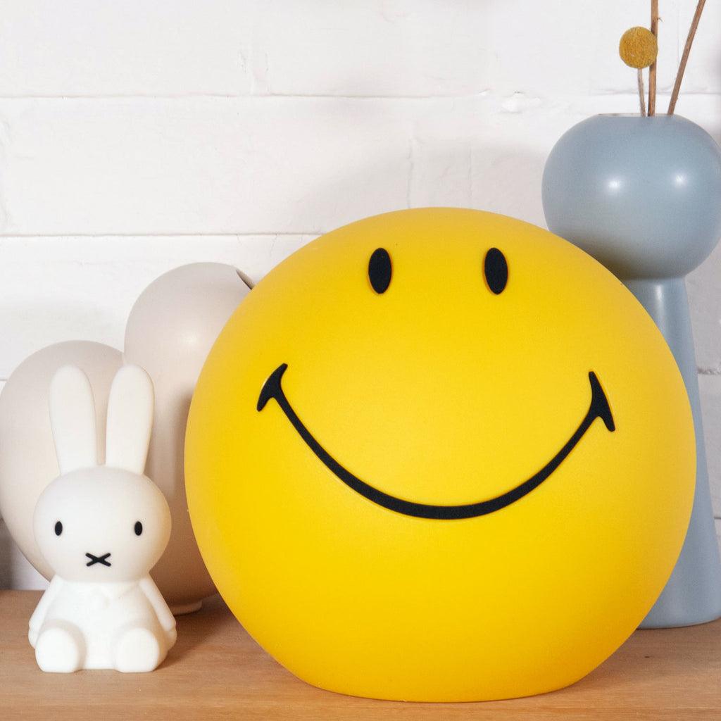 Smiling Table Lamp - Cueteks