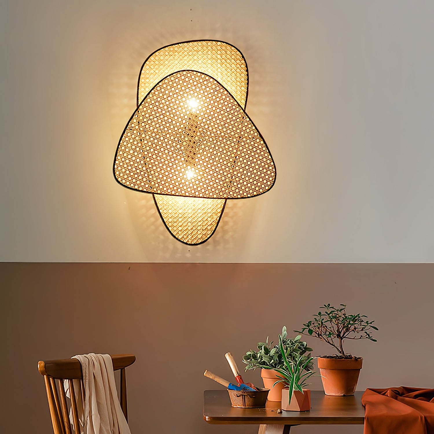 Screen Cannage Sconce - Cueteks