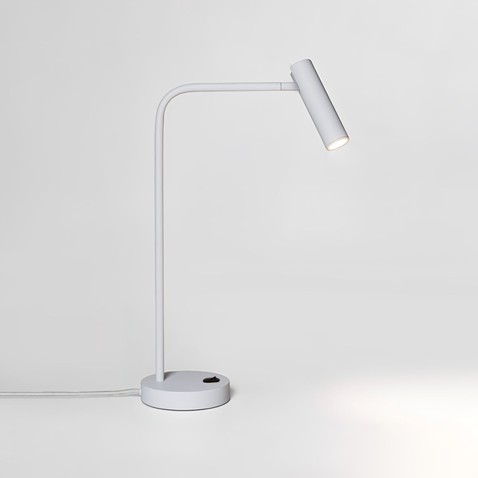 Skinny Table Lamp - Cueteks