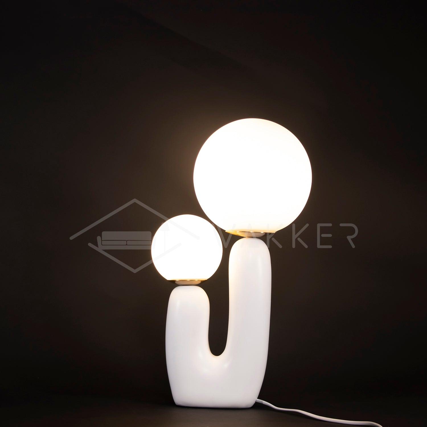 Oo Smooth Table Lamp - Cueteks