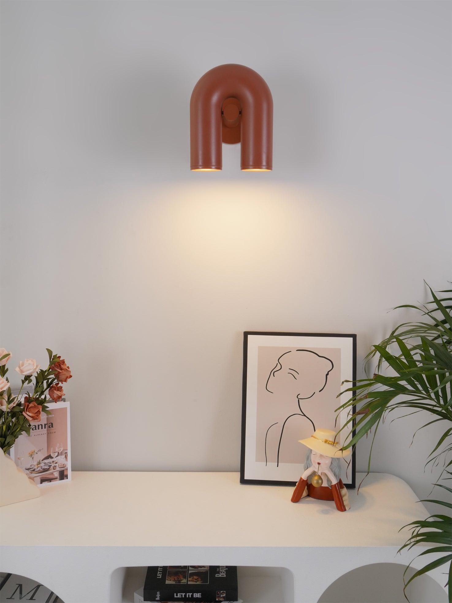 Cirkus U-shaped LED wall lamp