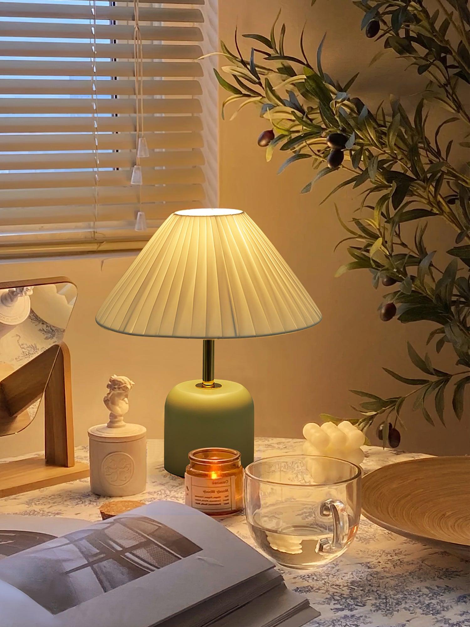 Lunitidal Table Lamp - Cueteks