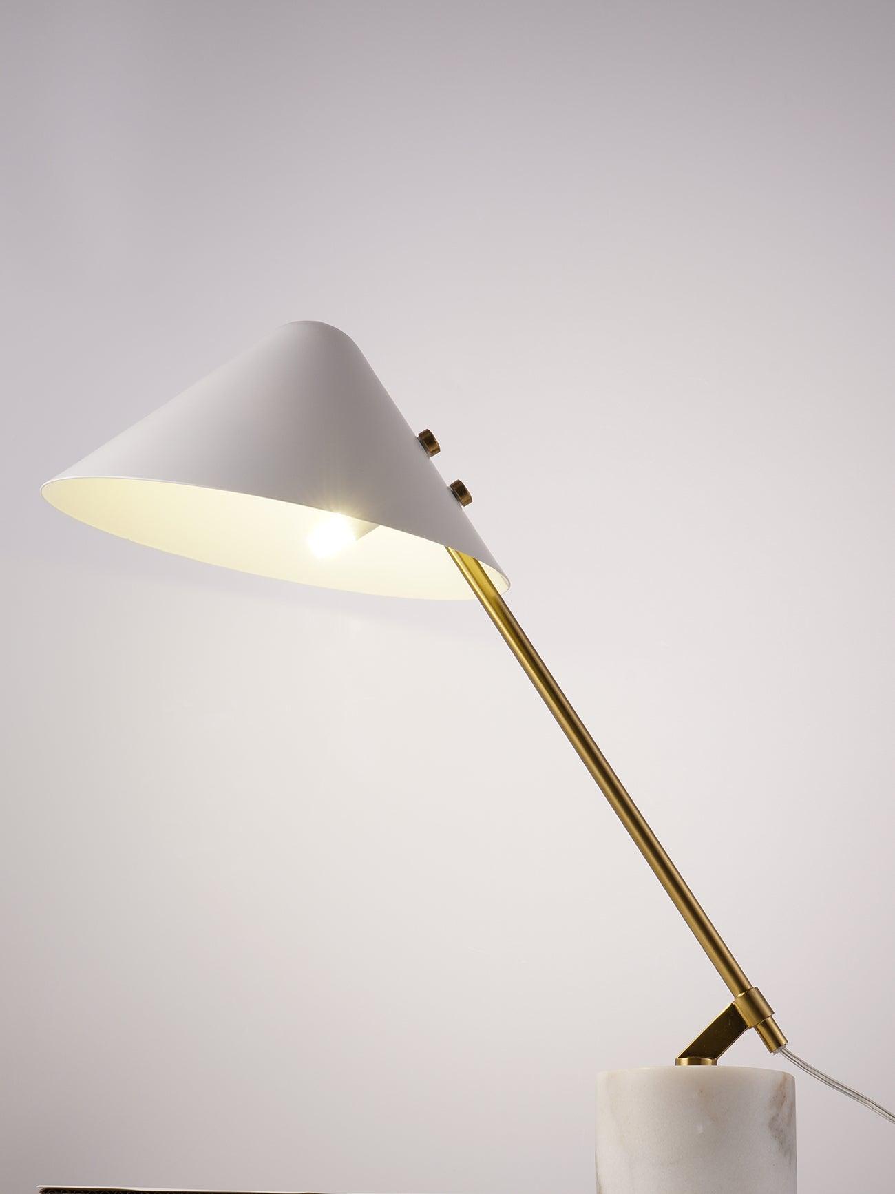 Small Hat Table Lamp - Cueteks