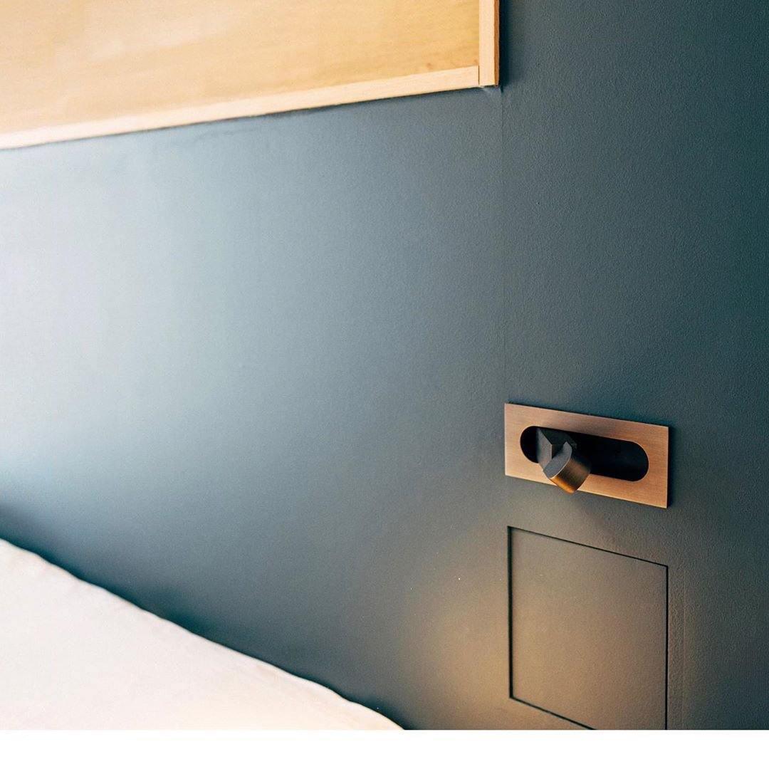 Modern LED Bedside Reading Light - Cueteks